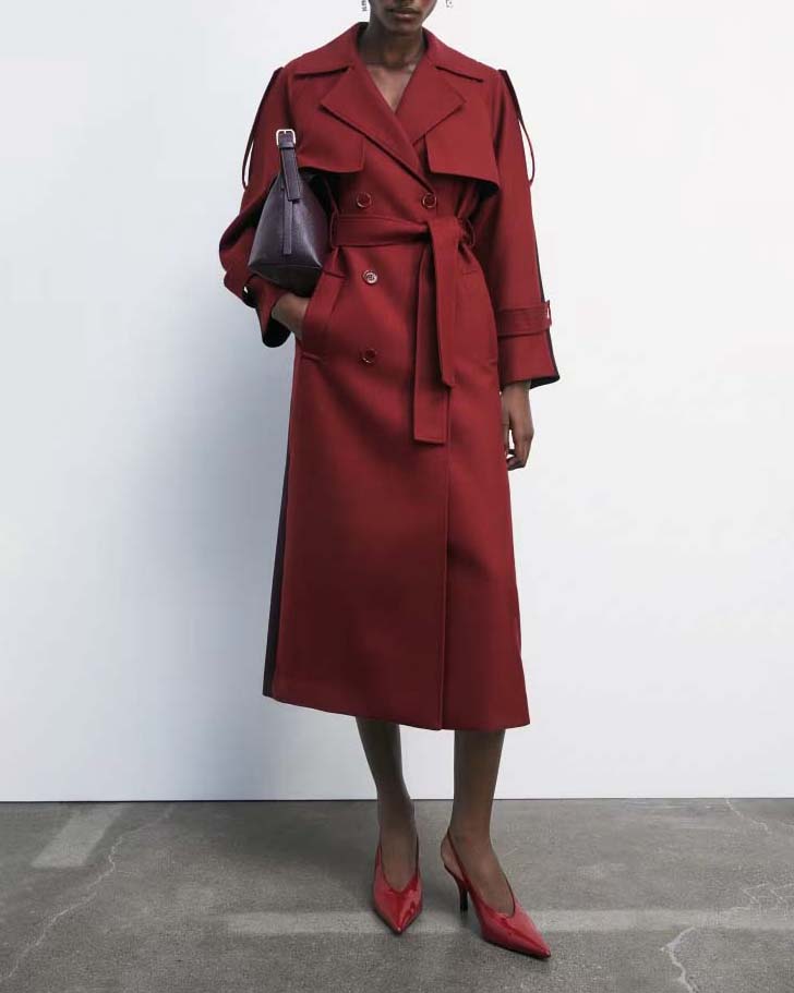 Cappotto rosso e bordeaux Patrizia Pepe in misto lana dalla linea a trench con cintura in vita