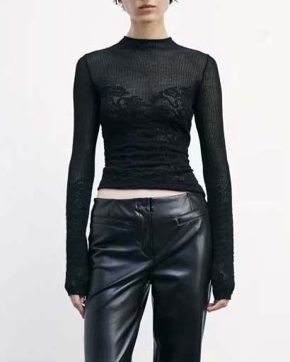 Maglia nera Patrizia Pepe aderente in pizzo di misto viscosa semi trasparente a motivo floreale