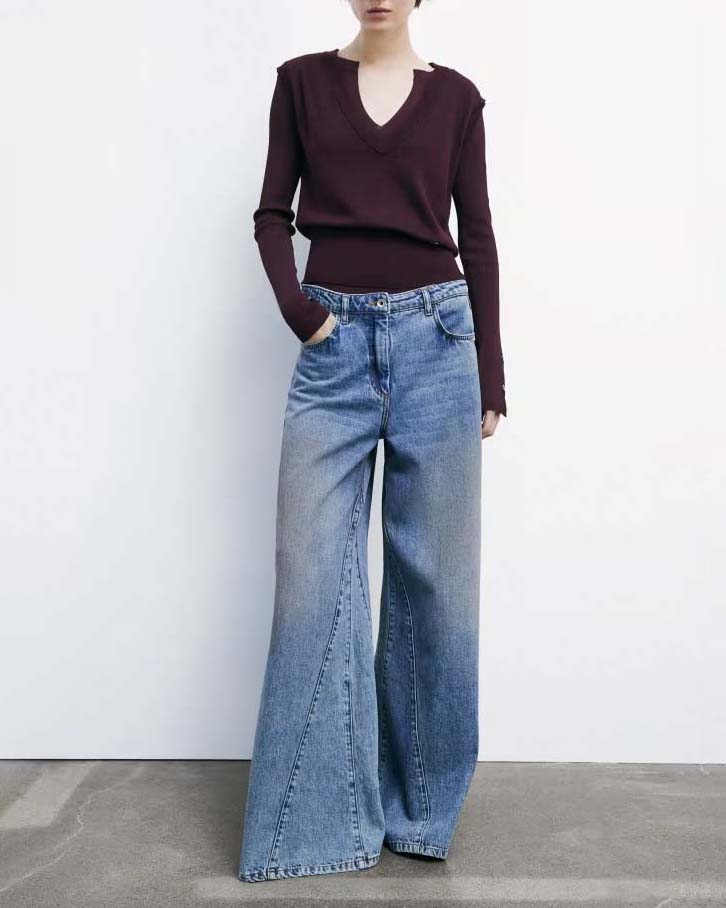 Gilet bordeaux Patrizia Pepe in lana rasata con scollo a V image