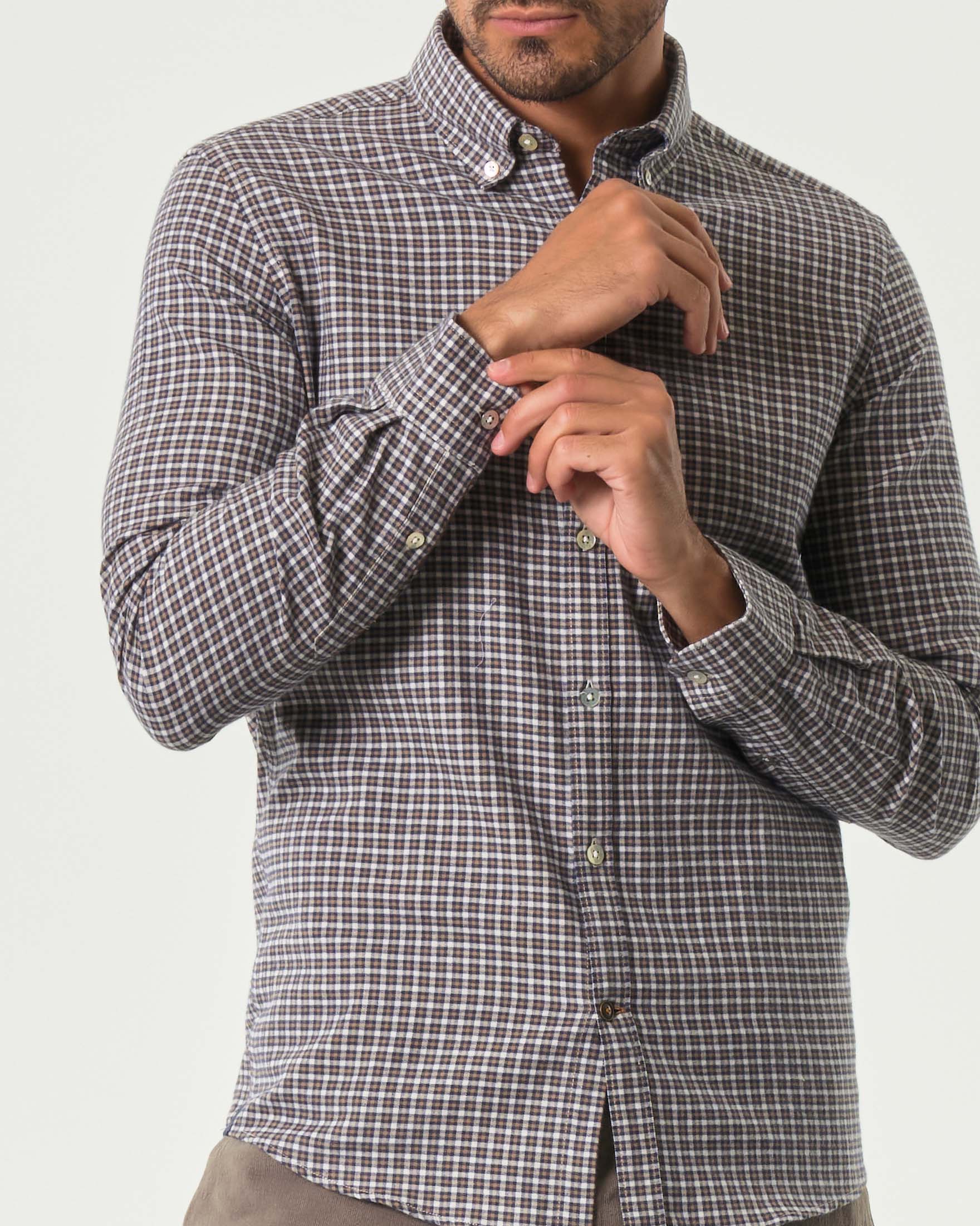 Camicia Alley Docks a quadretti bianchi e marroni in flanella di puro cotone con colletto button down image