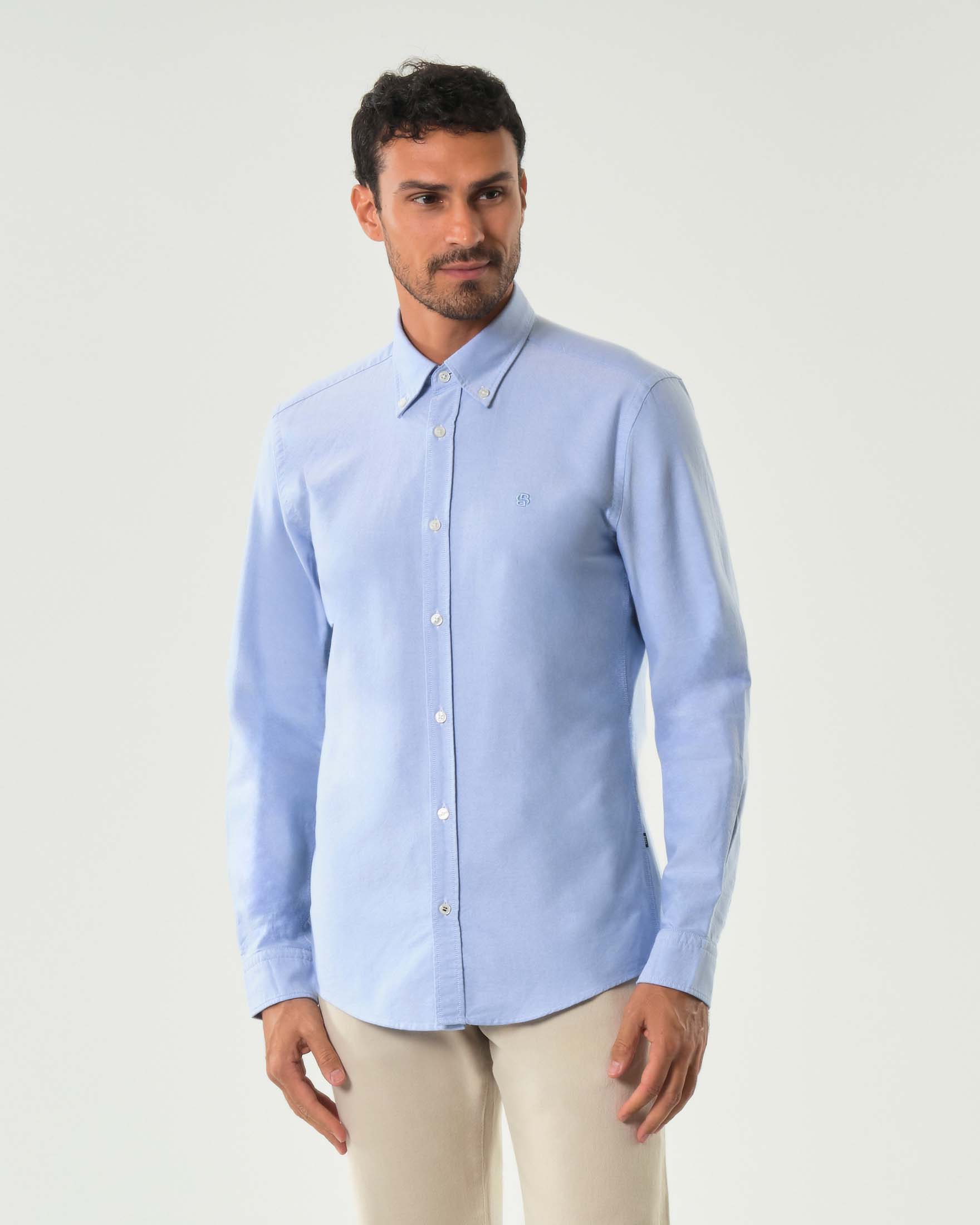 Camicia Roan azzurra in puro Oxford di cotone con colletto button-down