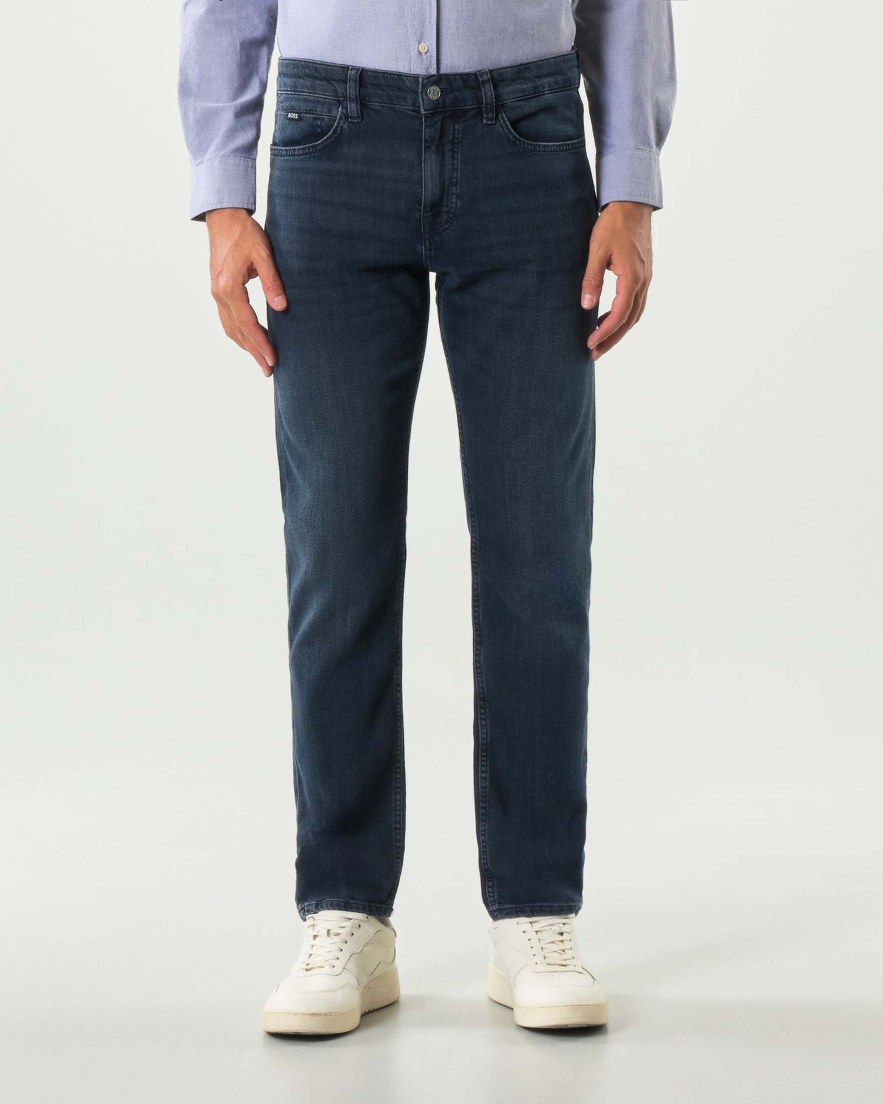Jeans Boss Delaware slim-fit in cotone lavaggio scuro blu-black con leggere baffature image