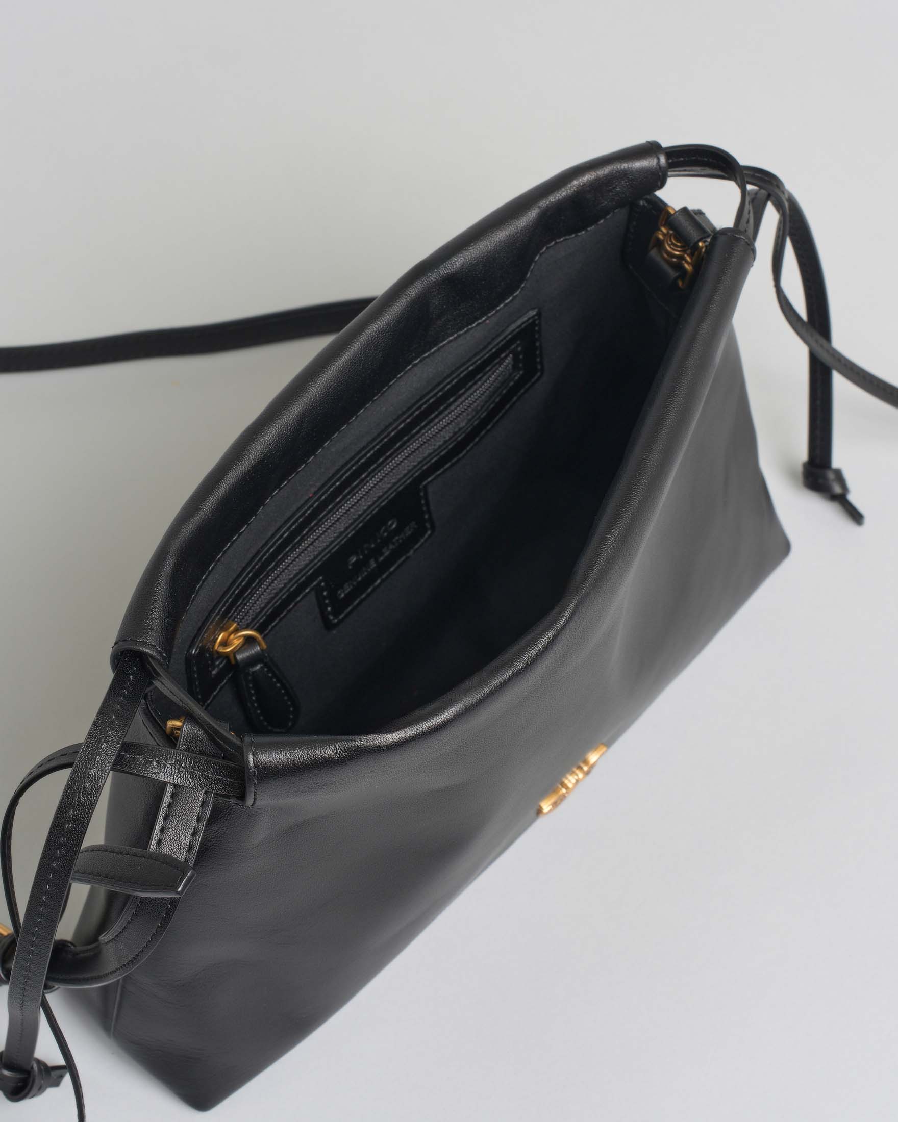 Mini sacchetto nero Pinko in pelle con chiusura arricciata con doppia tracolla a coulisse image
