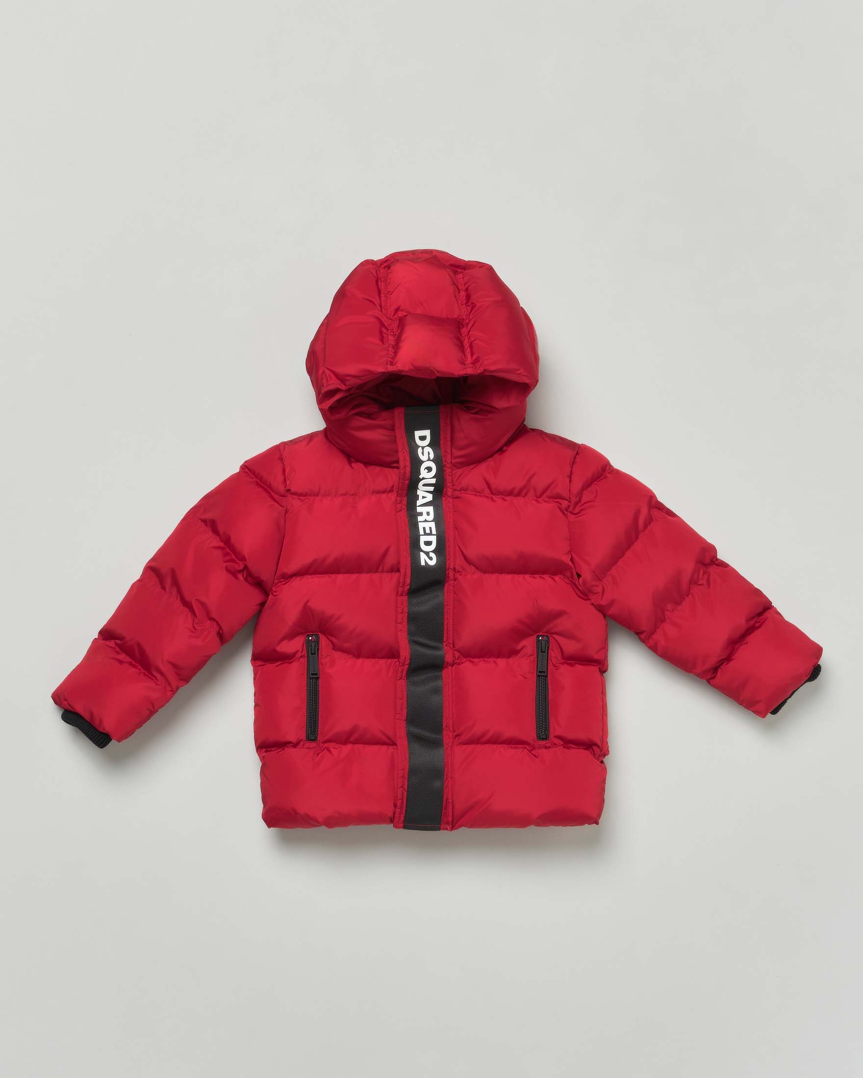 Piumino Dsquared2 rosso trapuntato con cappuccio e banda logo nera