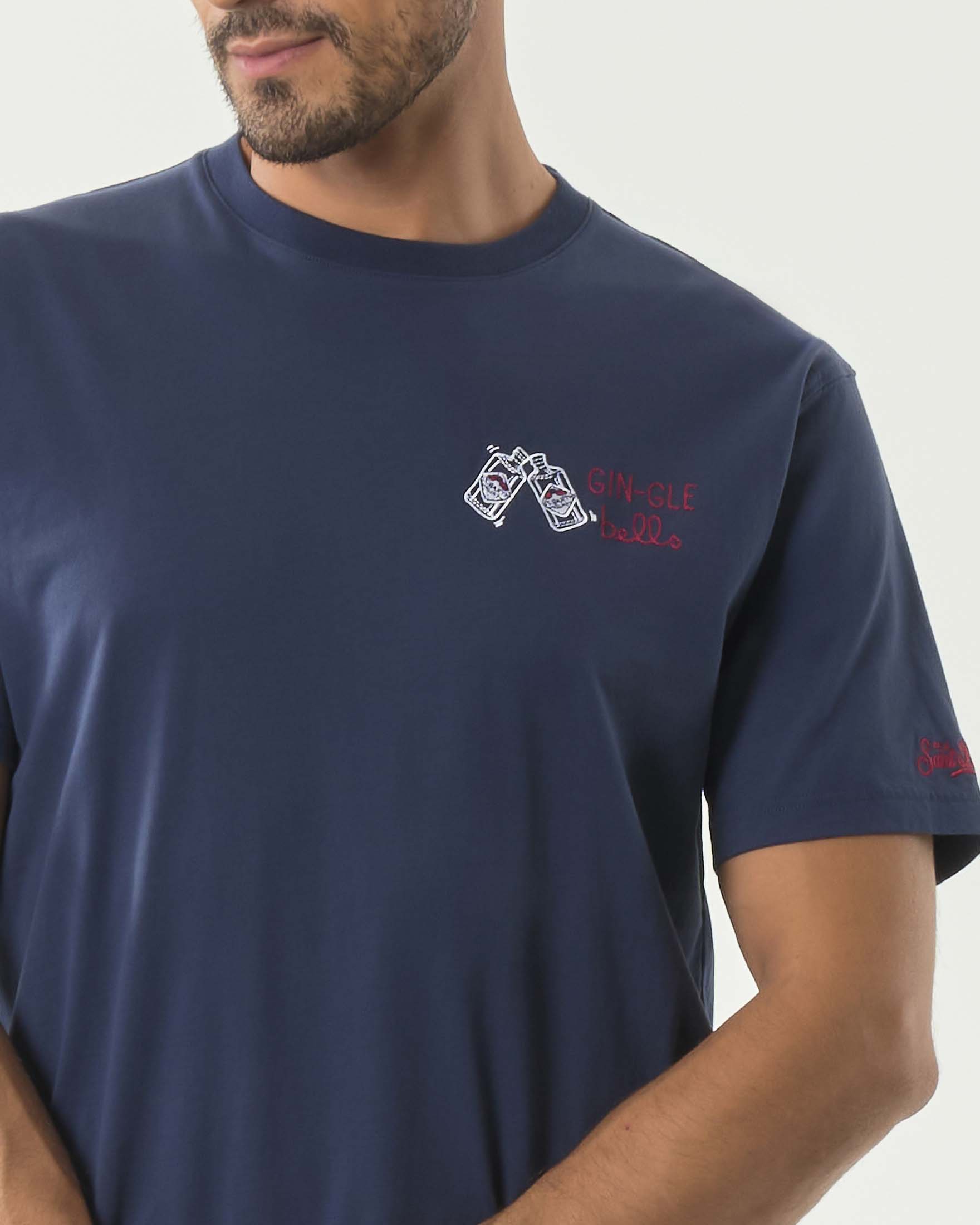 T-shirt mezza manica MC2 Saint Barth blu in puro cotone con ricamo 'Gin-Gle bells' e bottiglie sul petto image