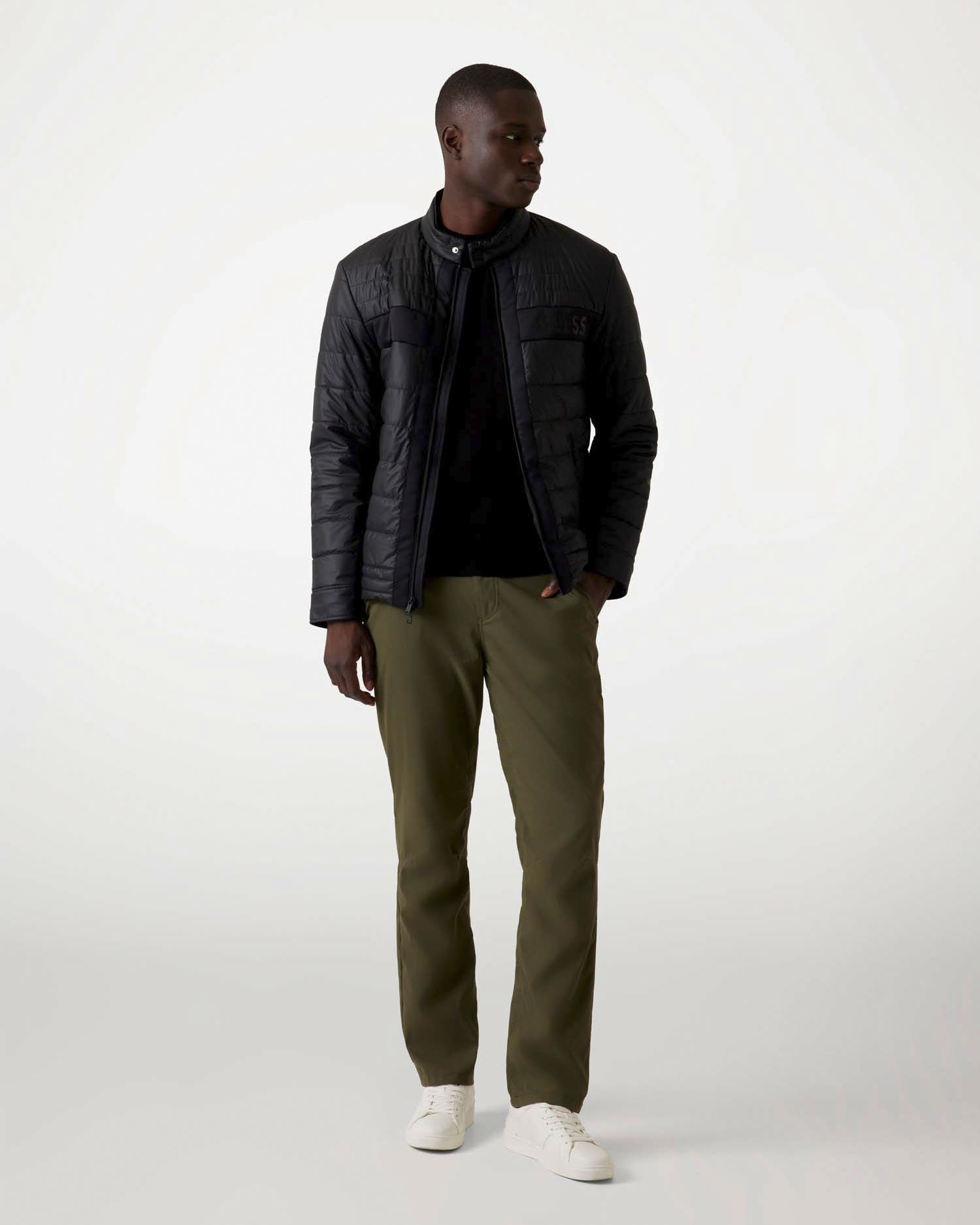 Piumino Guess nero in similpelle con logo in rilievo