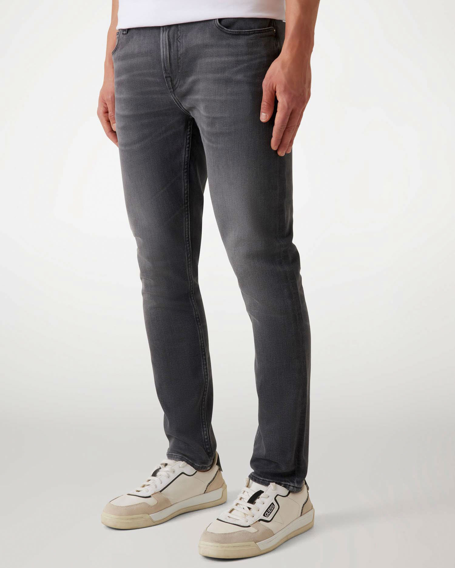 Jeans skinny Guess grigio antracite in cotone elasticizzato con baffature image