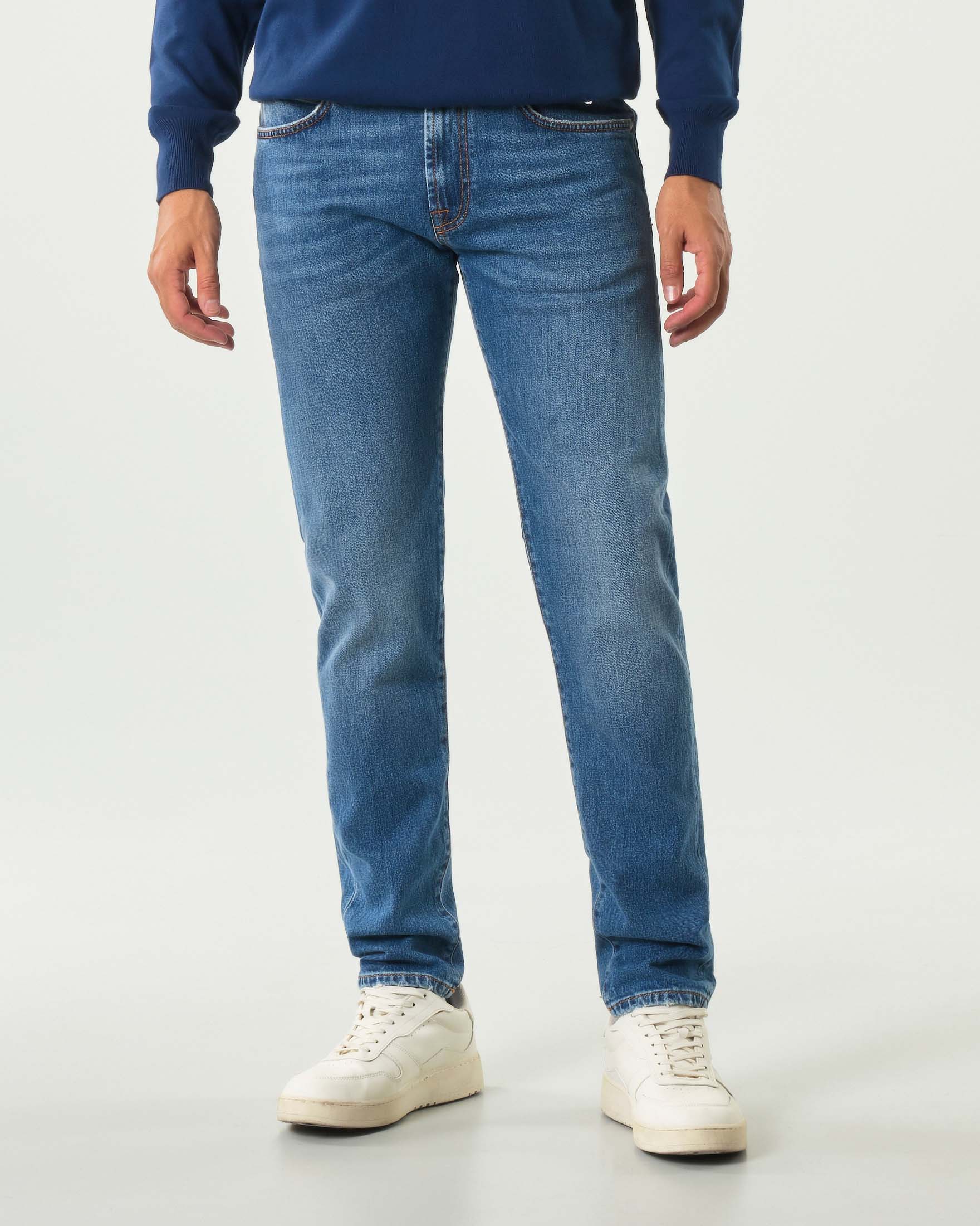 Jeans 517 Roy Roger's slim-fit in cotone stretch lavaggio Leland chiaro con baffature image