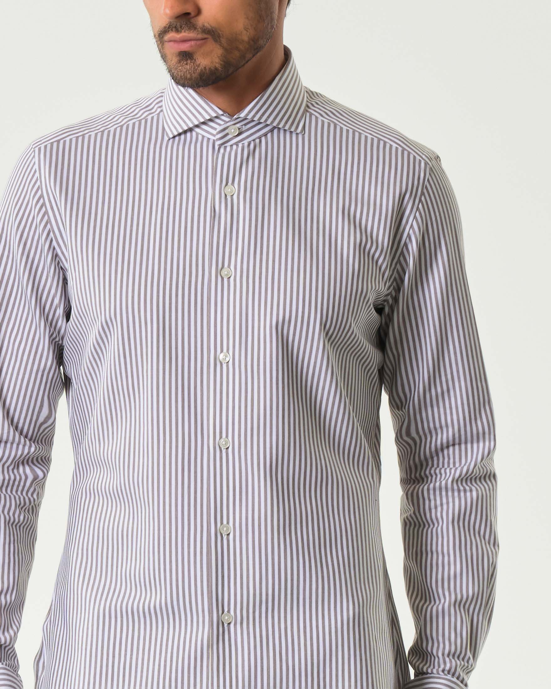 Camicia Xacus bastoncino bianco e noce in puro cotone tailor-fit image