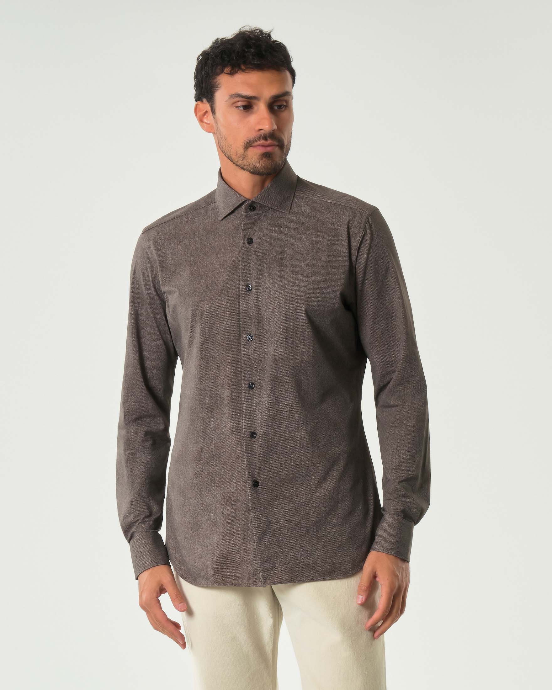Camicia Xacus marrone in tessuto tecnico active a trama diagonale