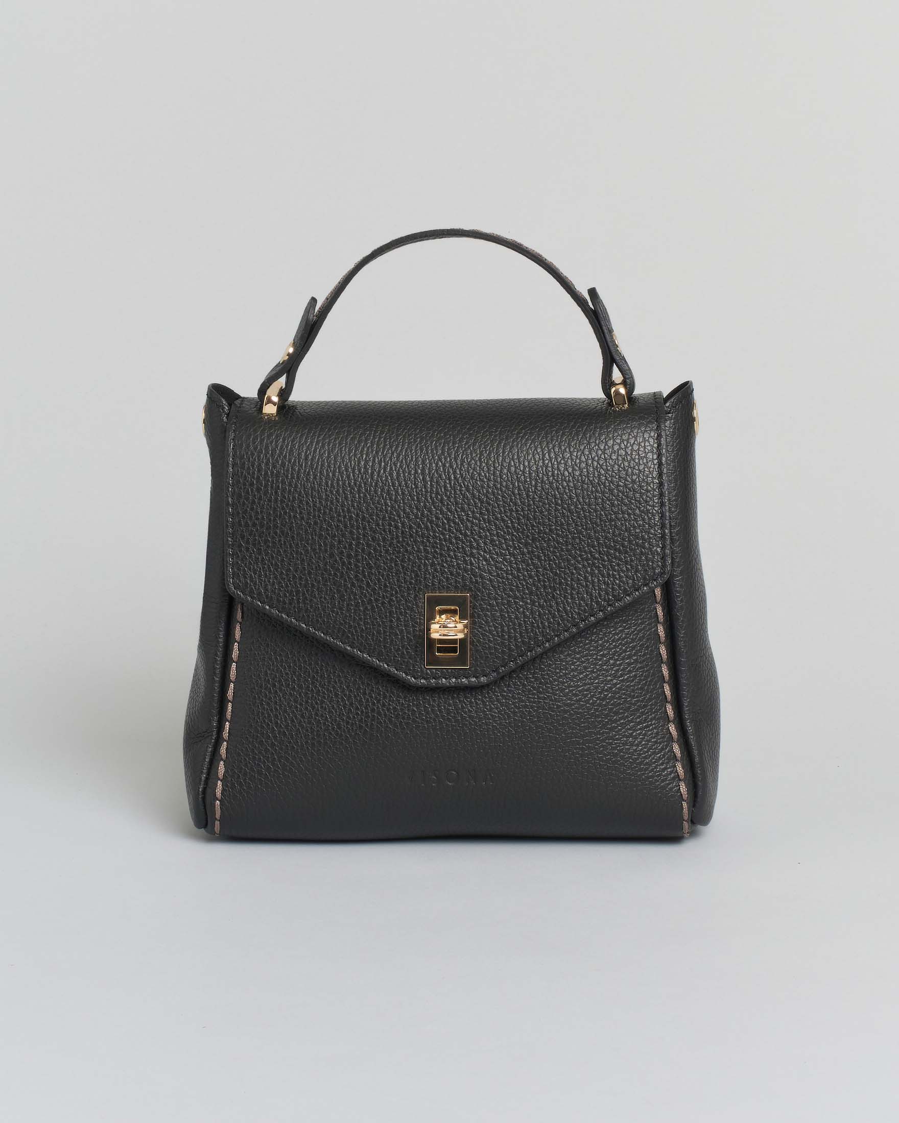 Borsa a mano Visonà misura media nera in pelle martellata con impunture e patta di chiusura