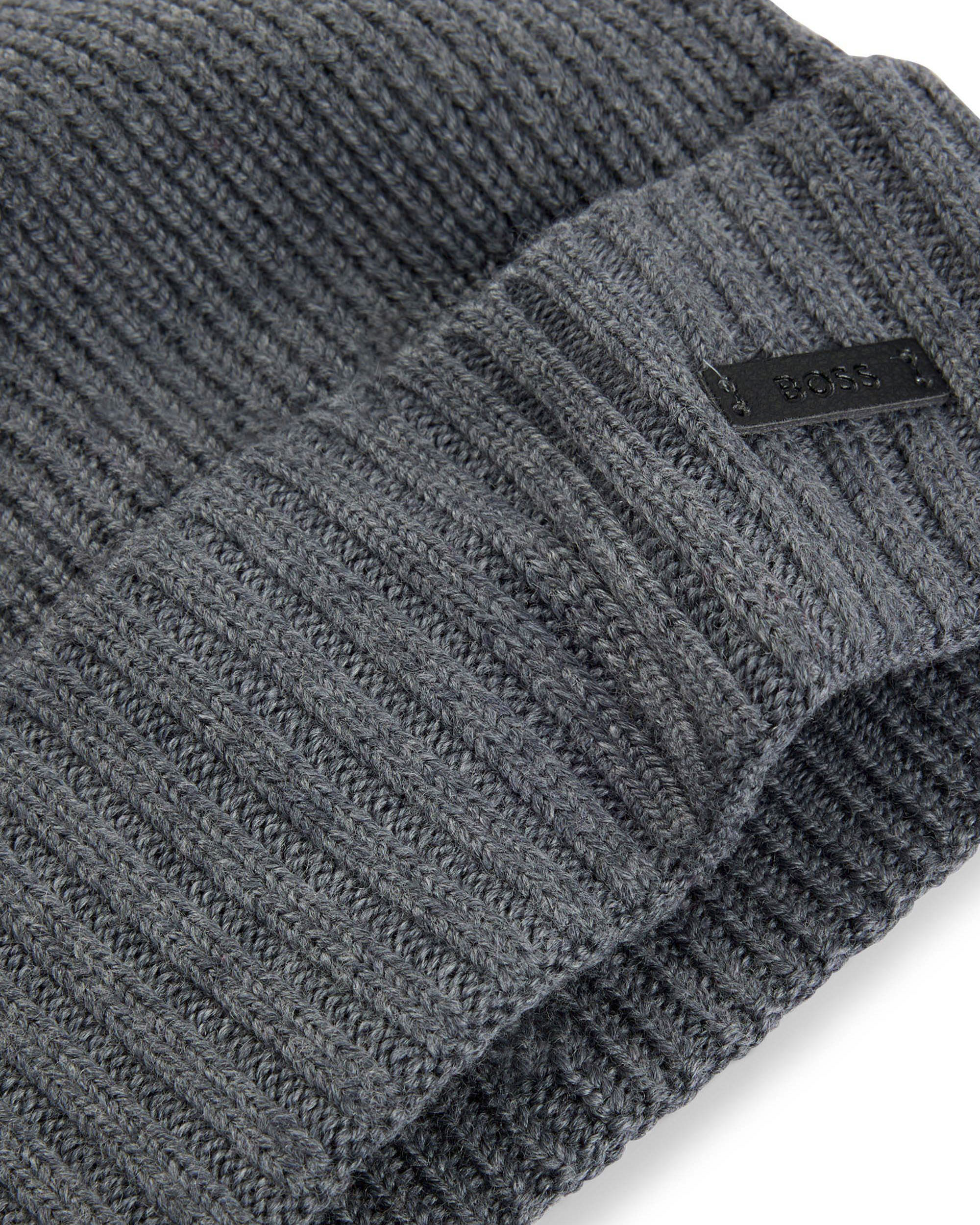 Berretto Boss grigio in pura lana a costine image