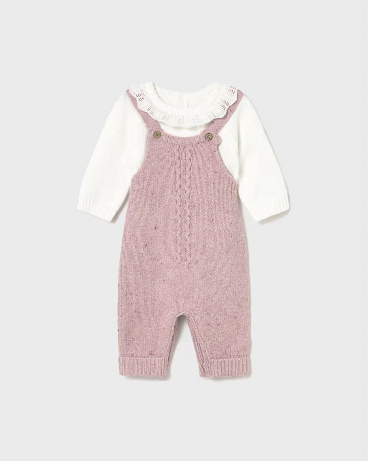 Completo Mayoral con maglioncino bianco con rouches e salopette rosa tricot