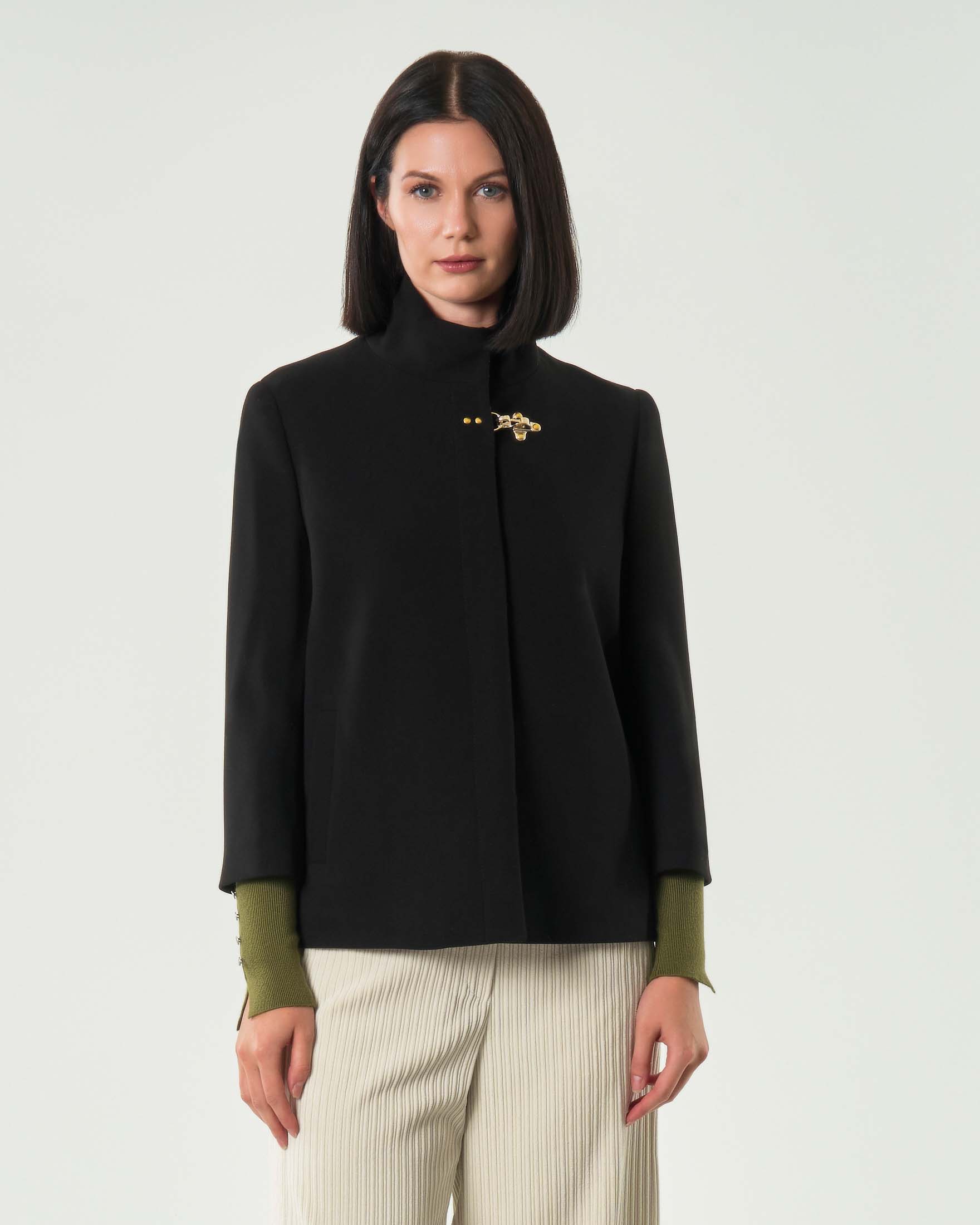 Giacca Hlo! nero in crêpe con gancio di chiusura sul colletto alto image