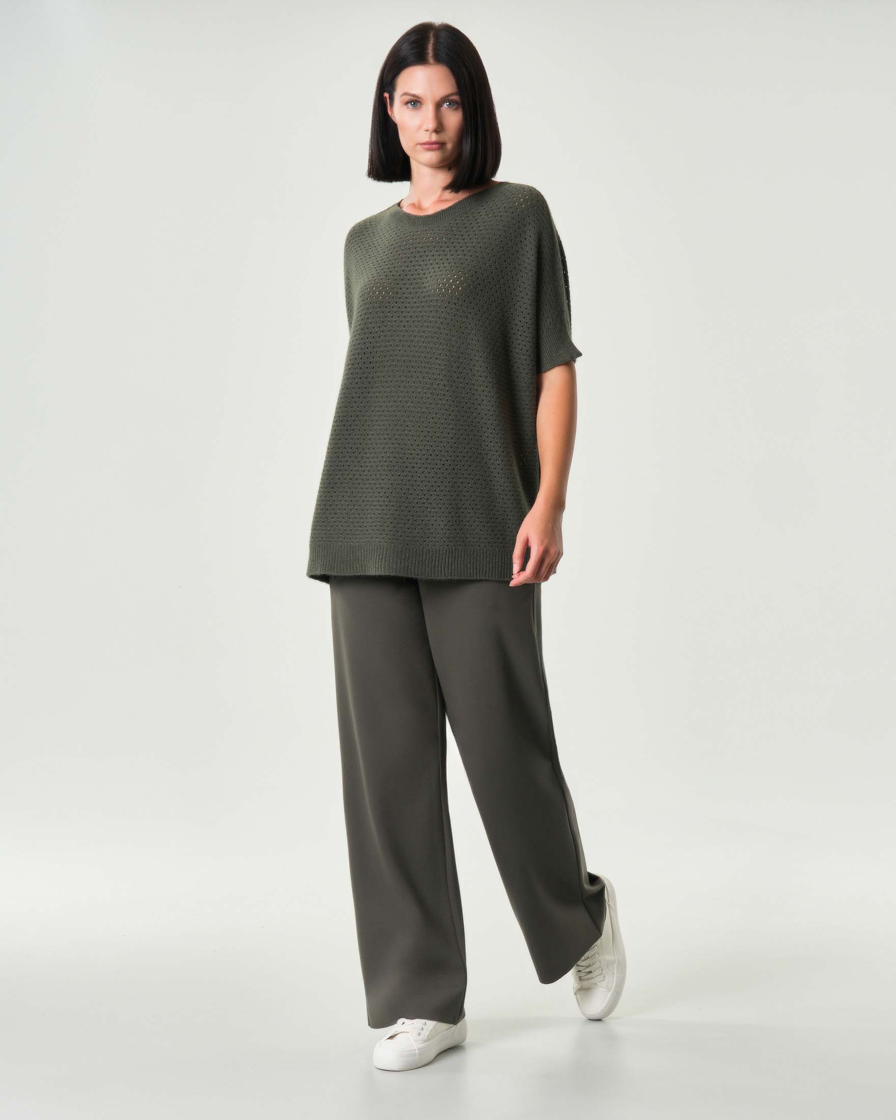 Maglia over verde militare a maniche corte in misto viscosa a lavorazione a rete all over