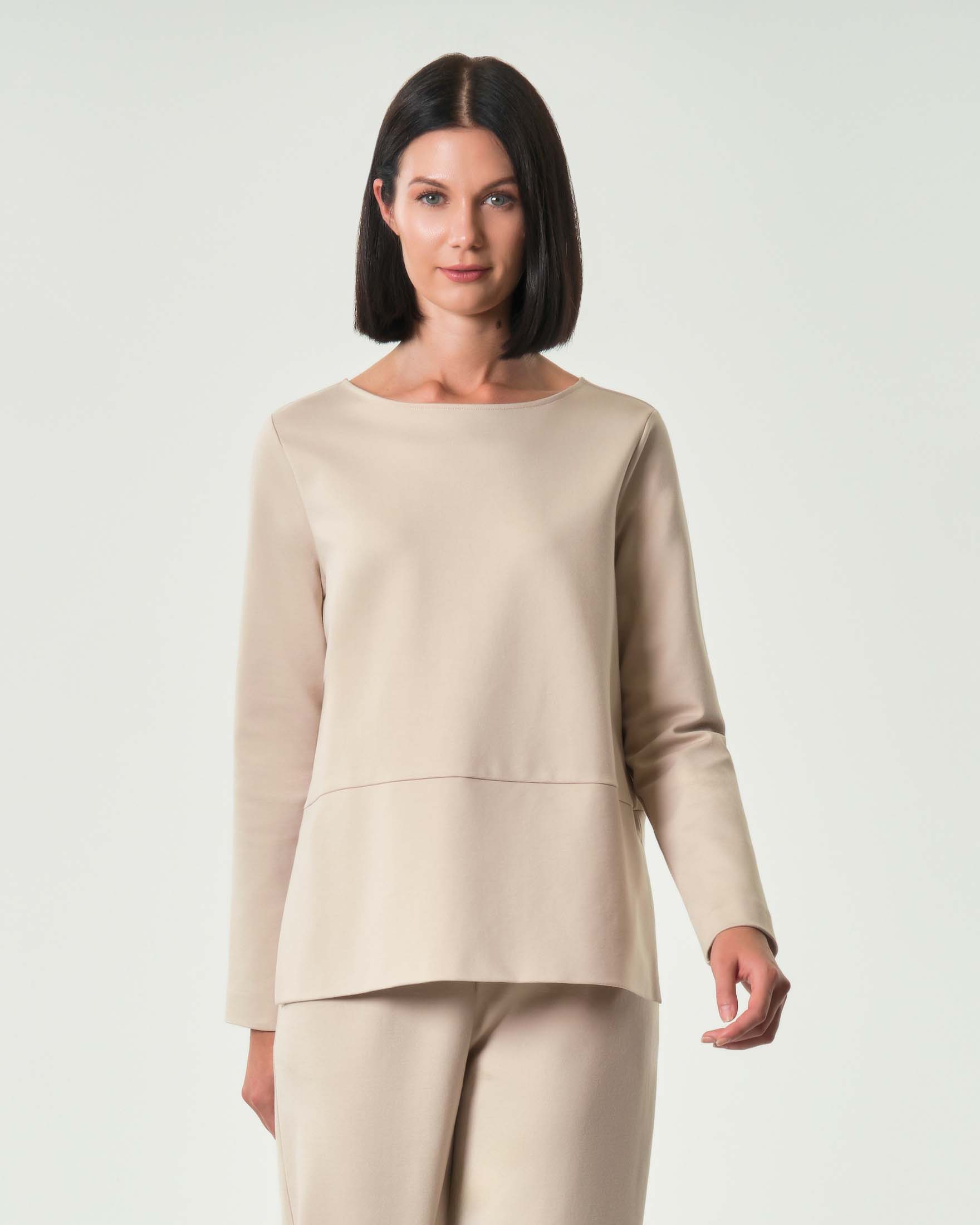 Felpa color sabbia Hlo! in tessuto punto Milano dalla linea dritta con spacchi laterali