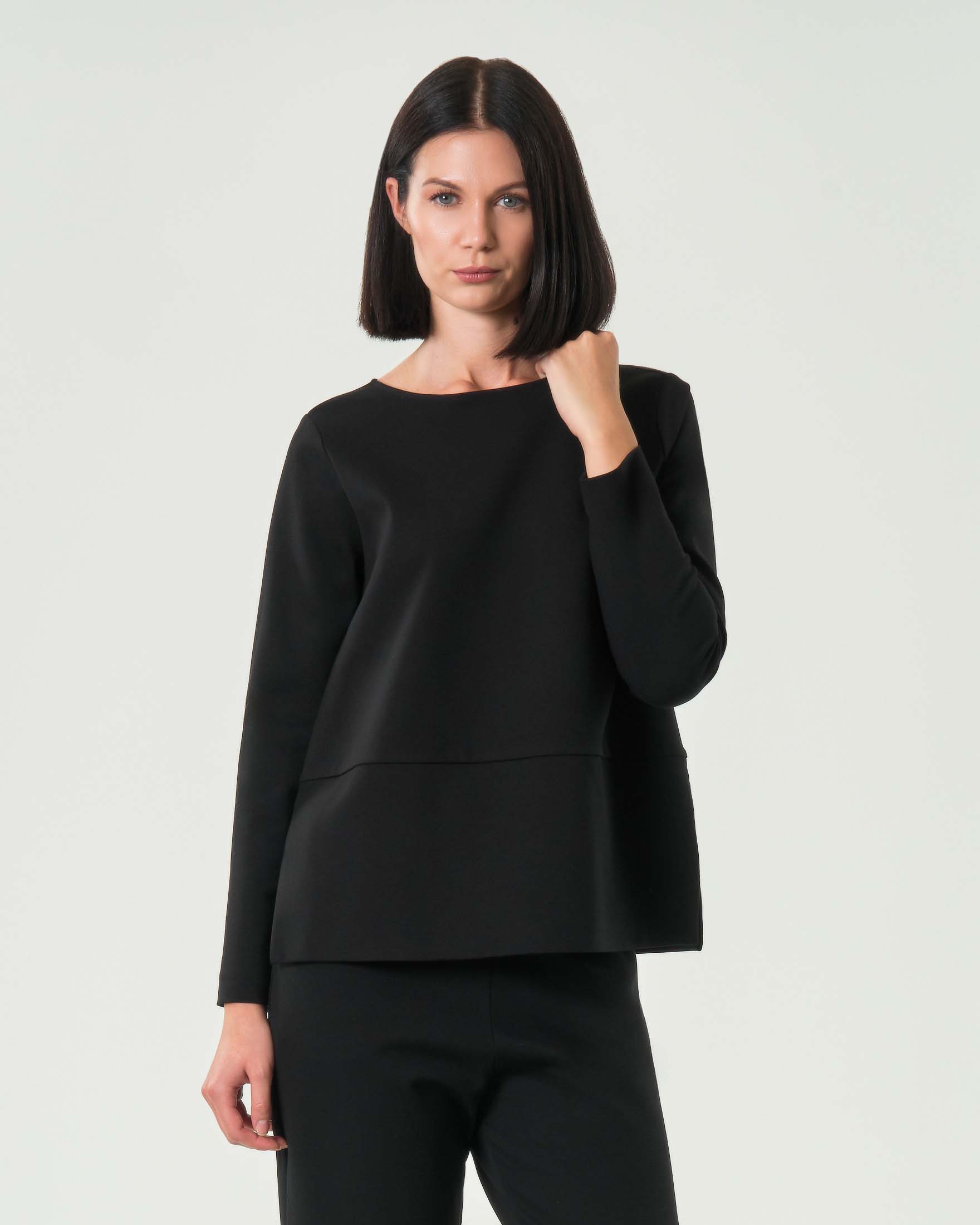 Felpa nera Hlo! in tessuto punto Milano dalla linea dritta con spacchi laterali