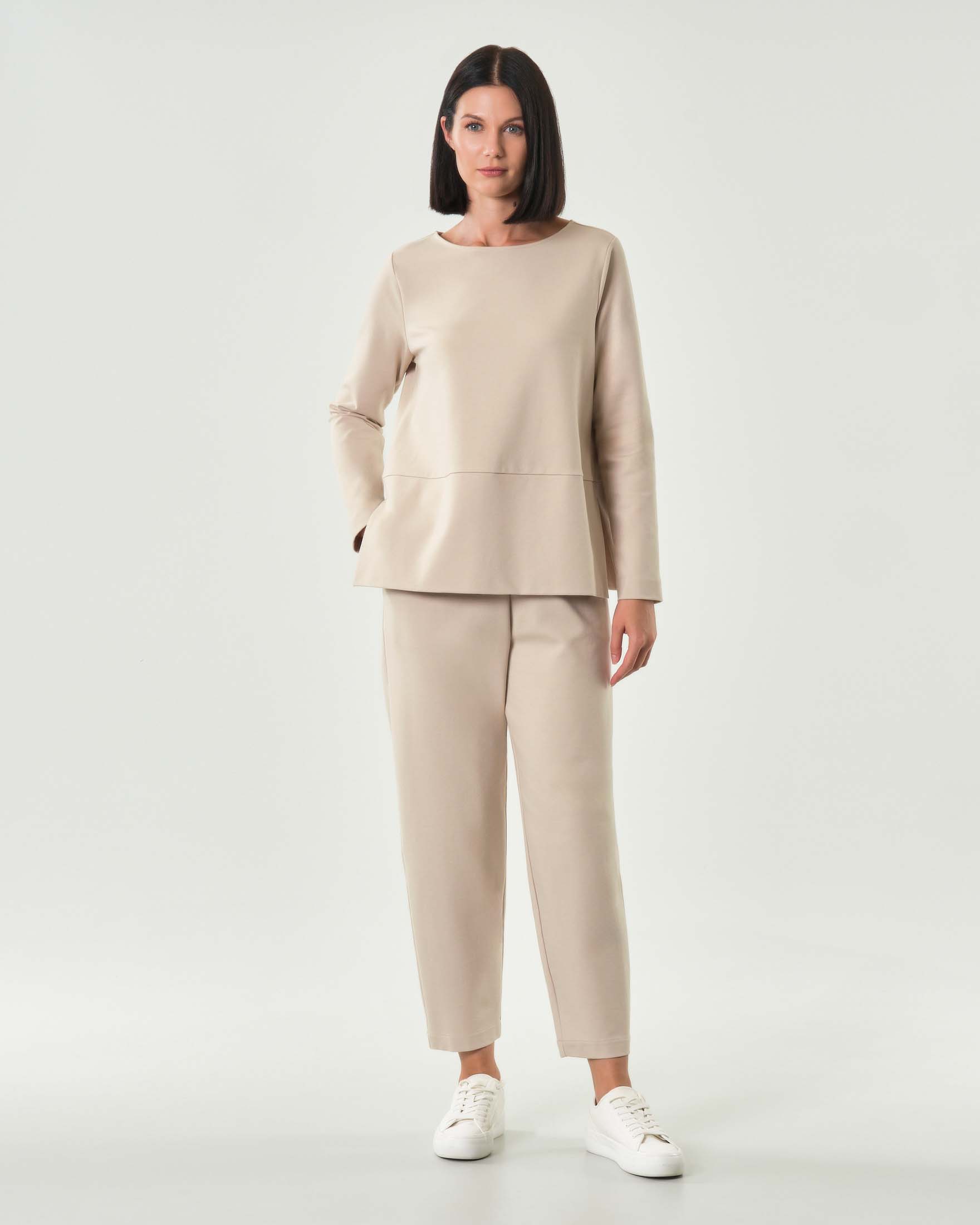 Pantaloni color sabbia Hlo! dalla linea baloon in tessuto lavorato a punto Milano con elastico inserito in vita