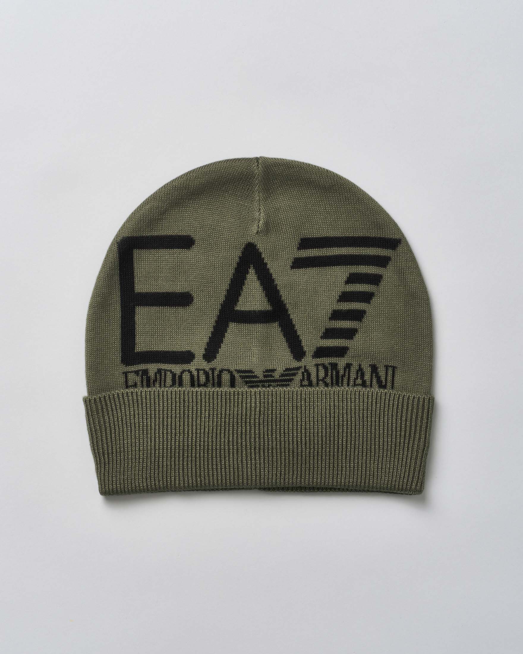 Berretto EA7 verde militare in maglia a costine con risvolto e maxi logo jacquard nero