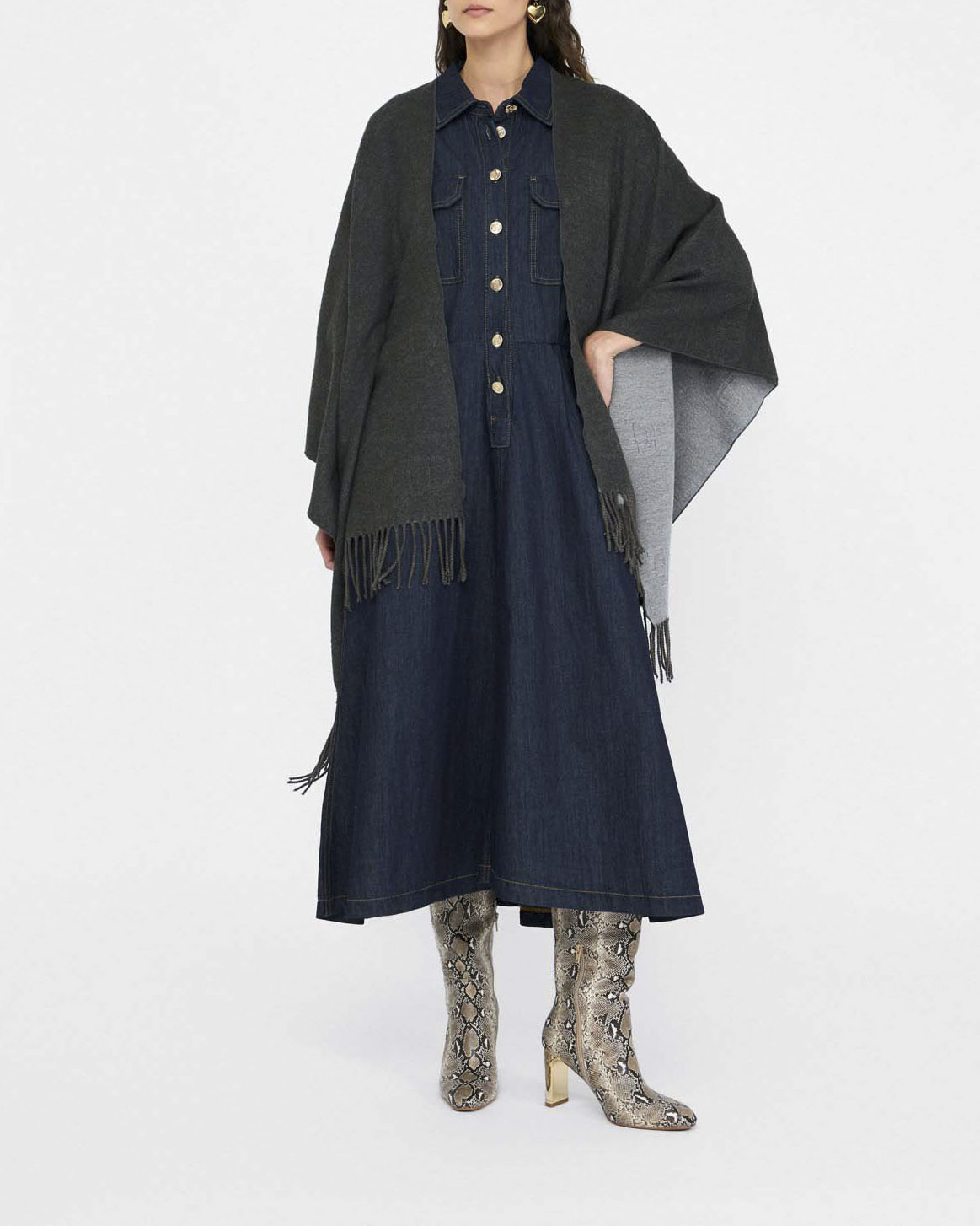 Mantella Liu Jo Accessories grigia con frange in tessuto misto