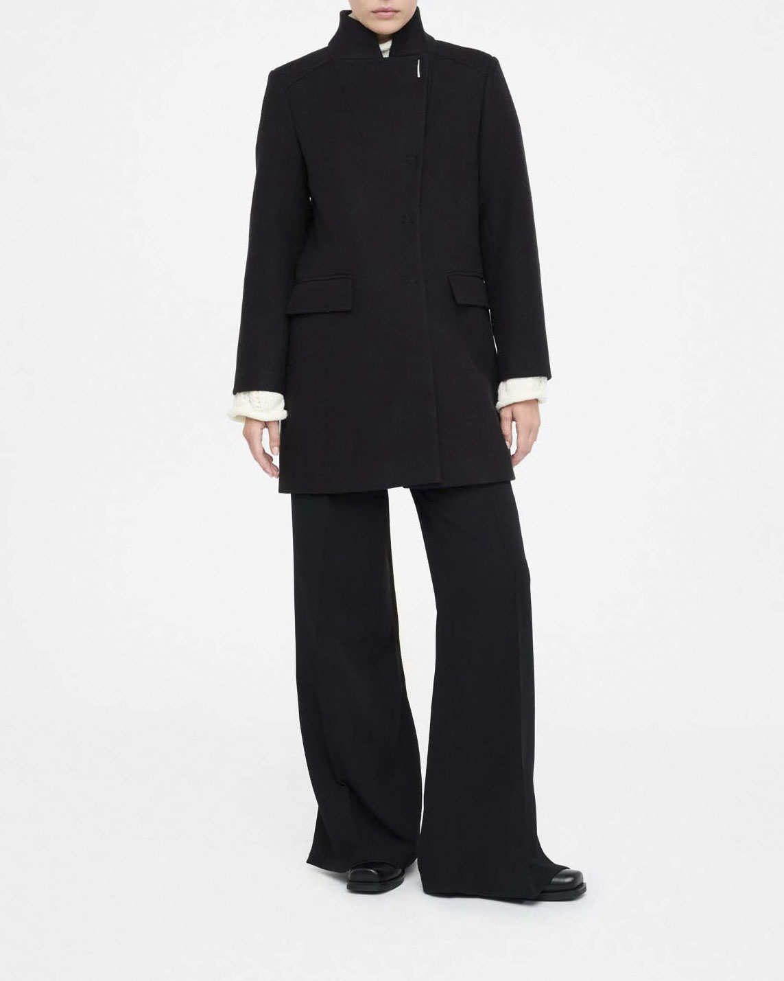 Cappotto Liu Jo Jeans nero in misto lana con tasche a patta