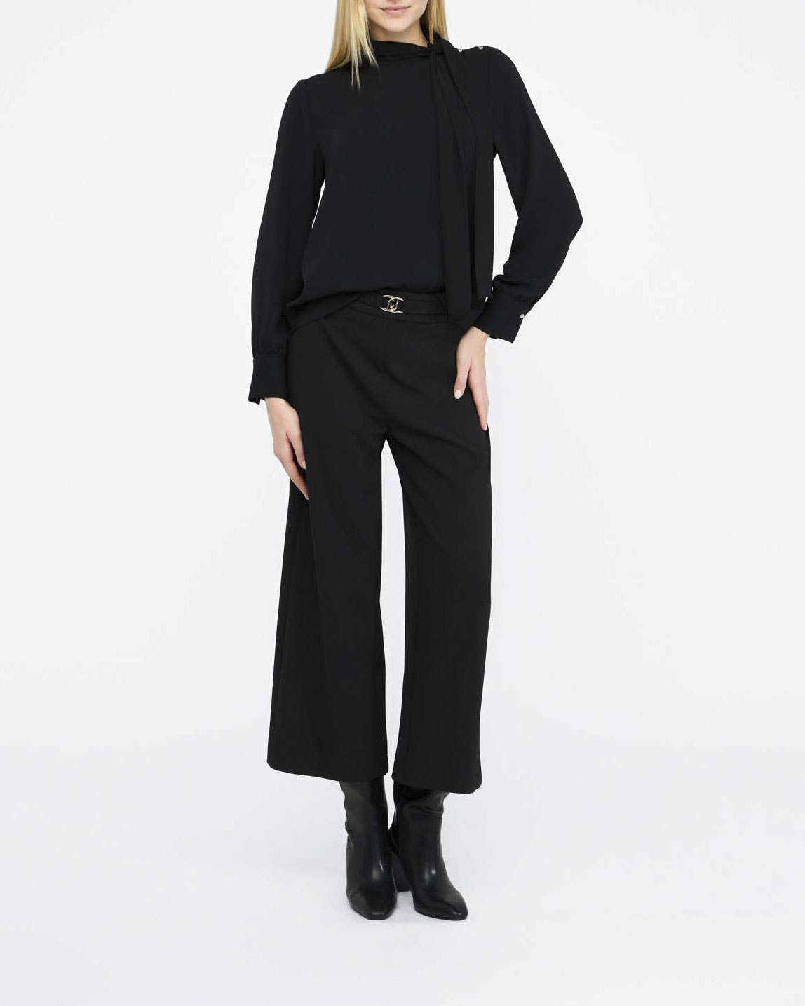 Pantaloni Liu Jo Jeans neri in punto milano con vita alta flare