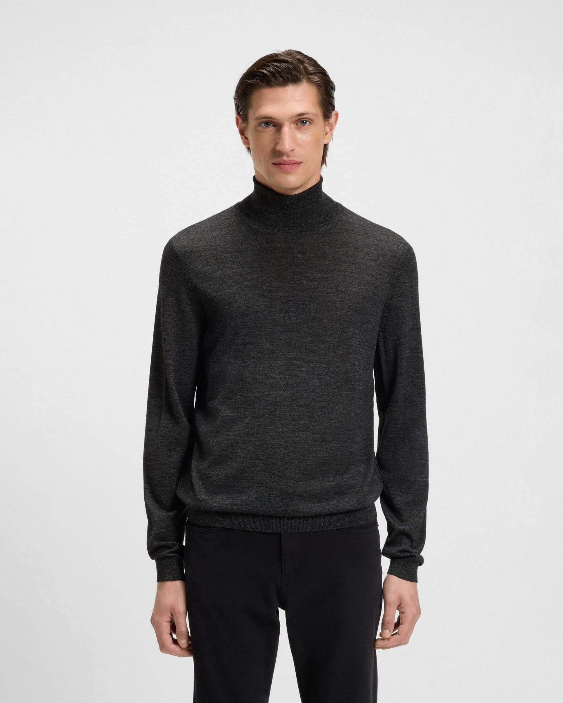 Dolcevita Boss grigio antracite in pura lana merino