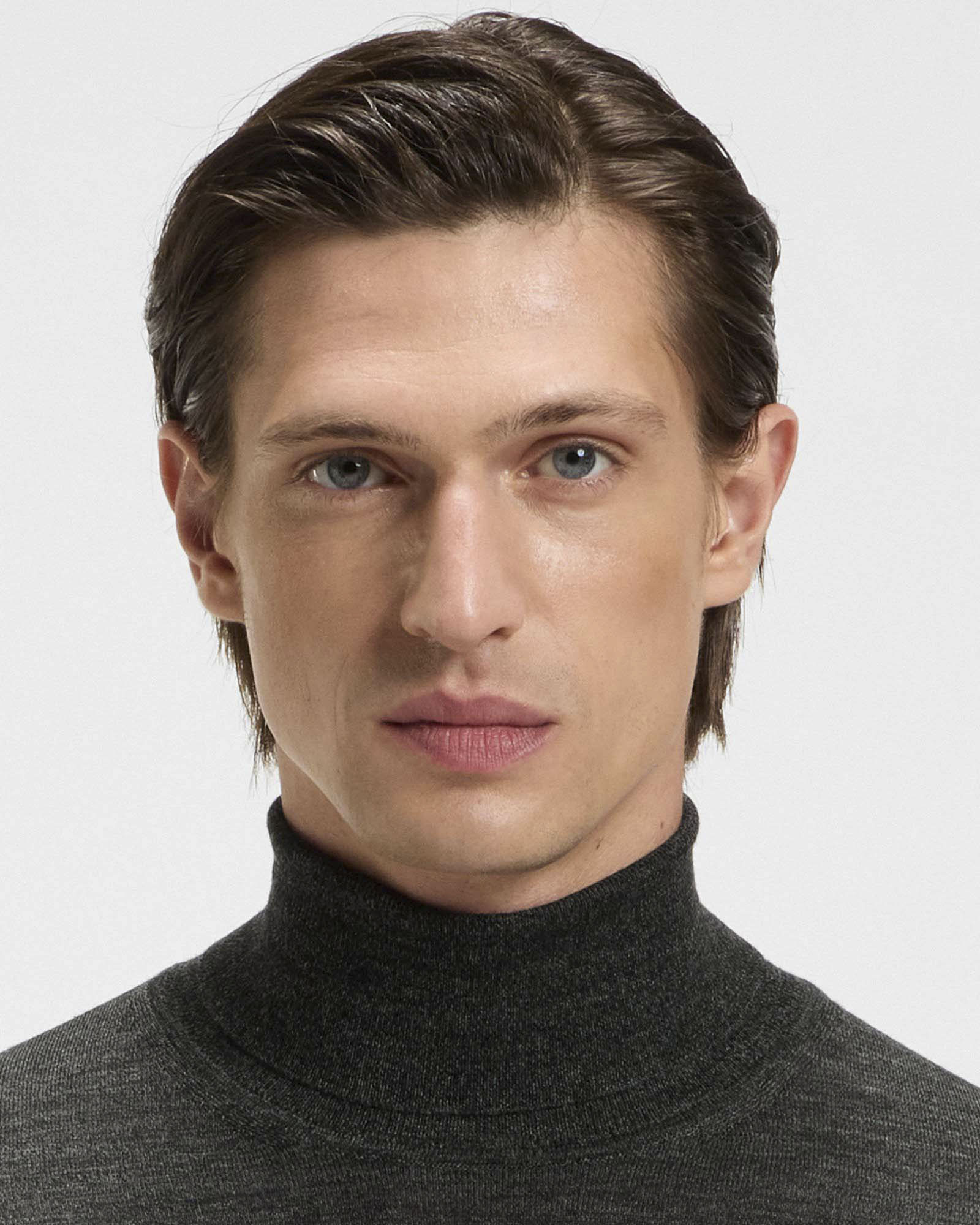 Dolcevita Boss grigio antracite in pura lana merino