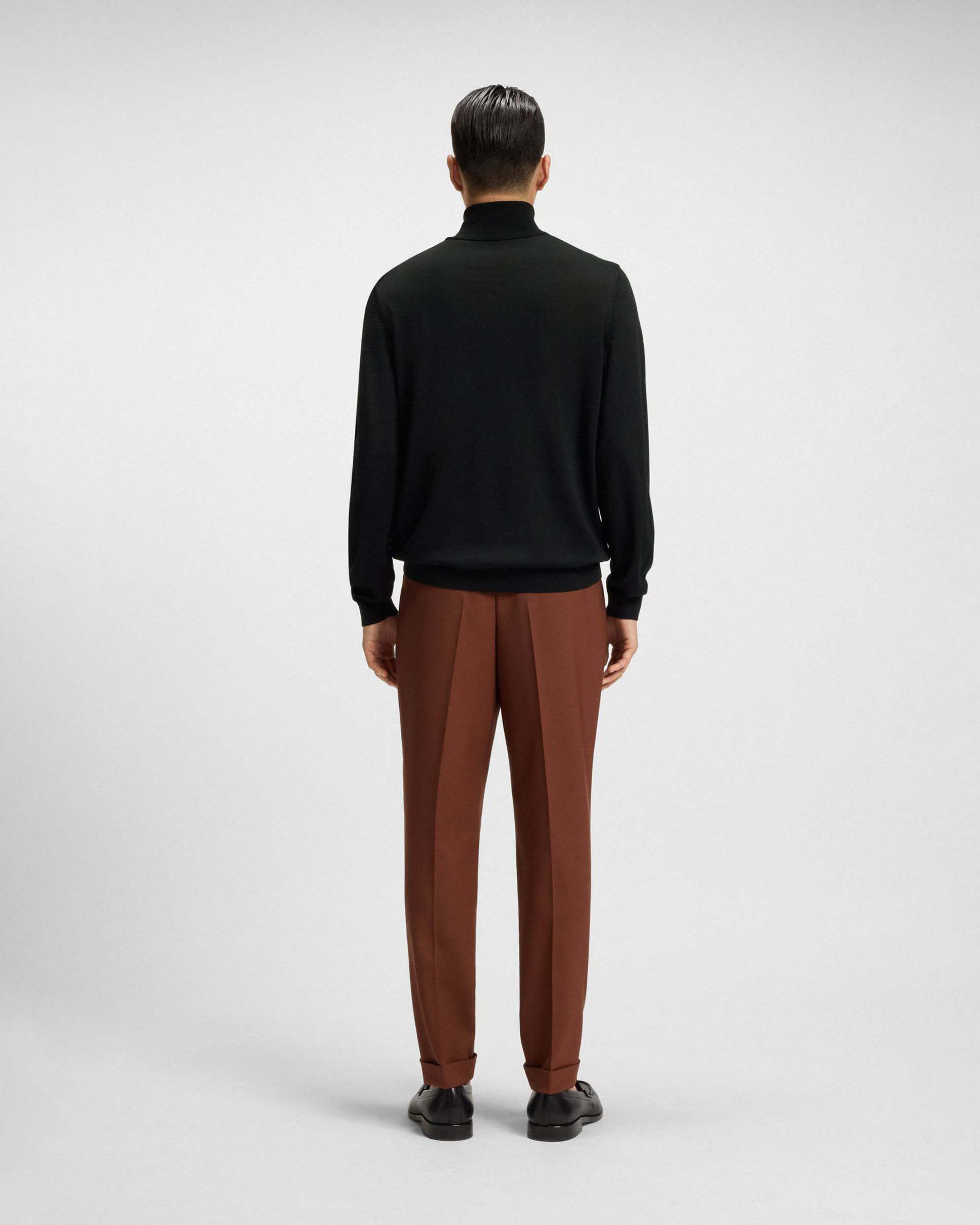 Dolcevita Boss nero in pura lana merino