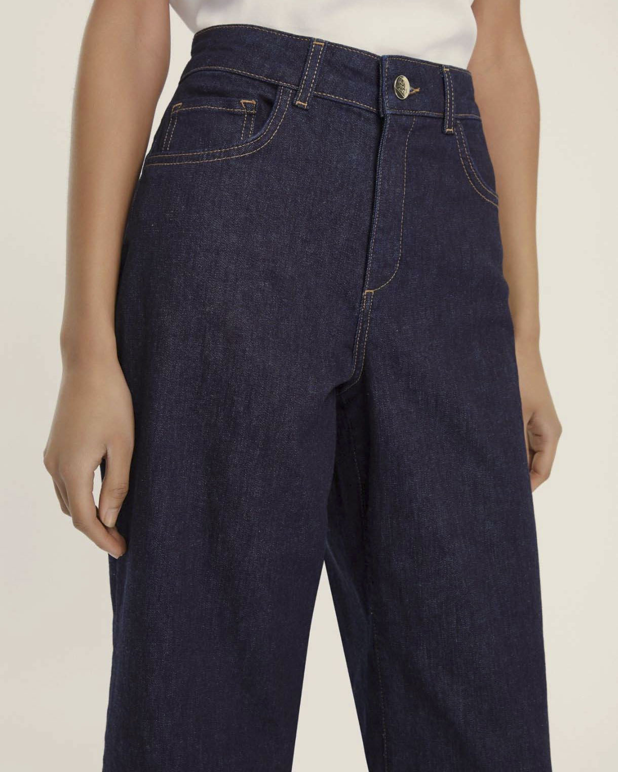 Jeans cinque tasche blu cropped Emme Marella in cotone stretch con risvolto impunturato image