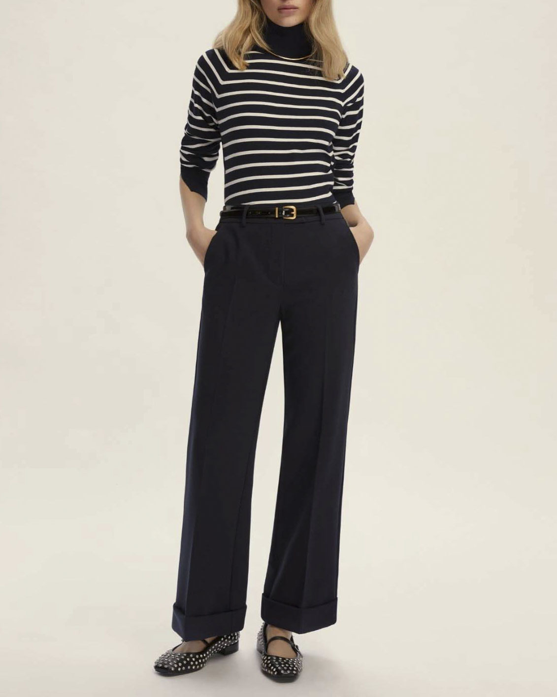 Pantaloni blu Emme Marella in tessuto doppio stretch di misto viscosa dalla linea dritta con risvolto al fondo