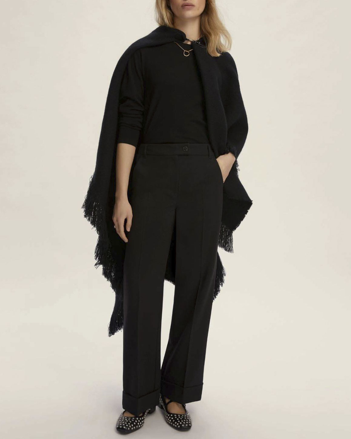 Pantaloni neri Emme Marella in tessuto doppio stretch di misto viscosa dalla linea dritta con risvolto al fondo