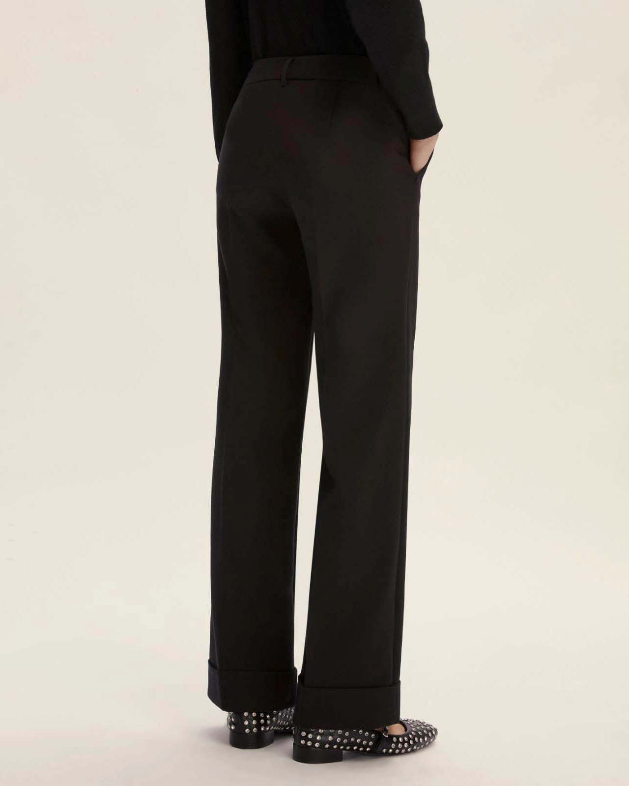 Pantaloni neri Emme Marella in tessuto doppio stretch di misto viscosa dalla linea dritta con risvolto al fondo