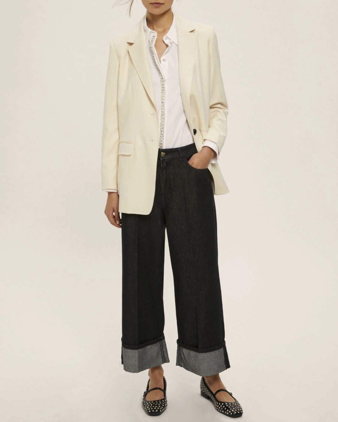 Camicia bianca Emme Marella in popeline di cotone con strass e perline applicati lungo la chiusura centrale