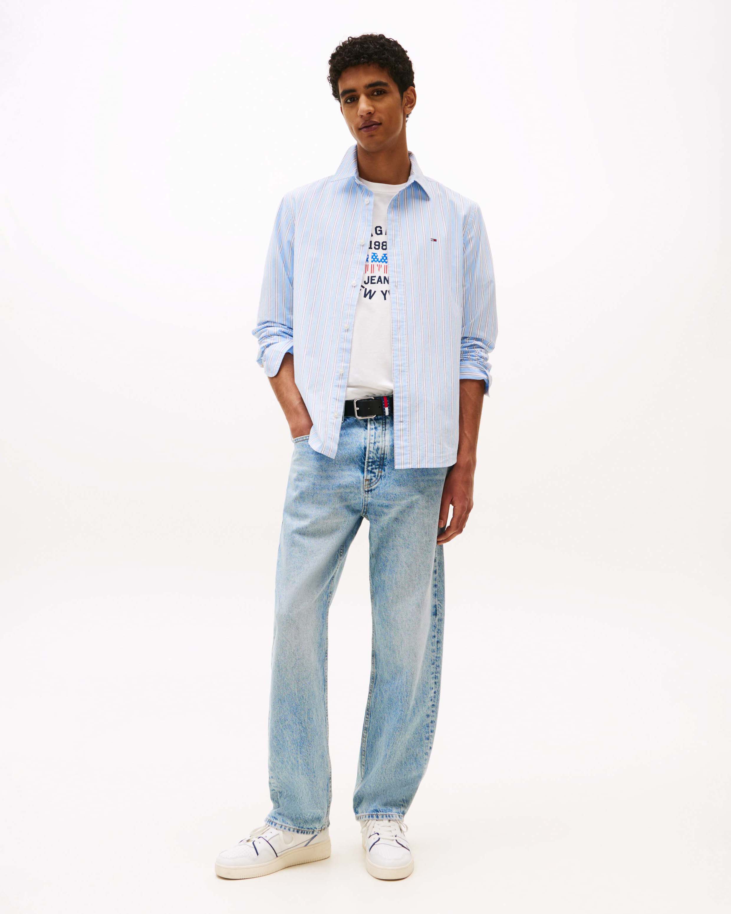 Camicia Tommy Jeans azzurra in popeline di cotone con righe bianche