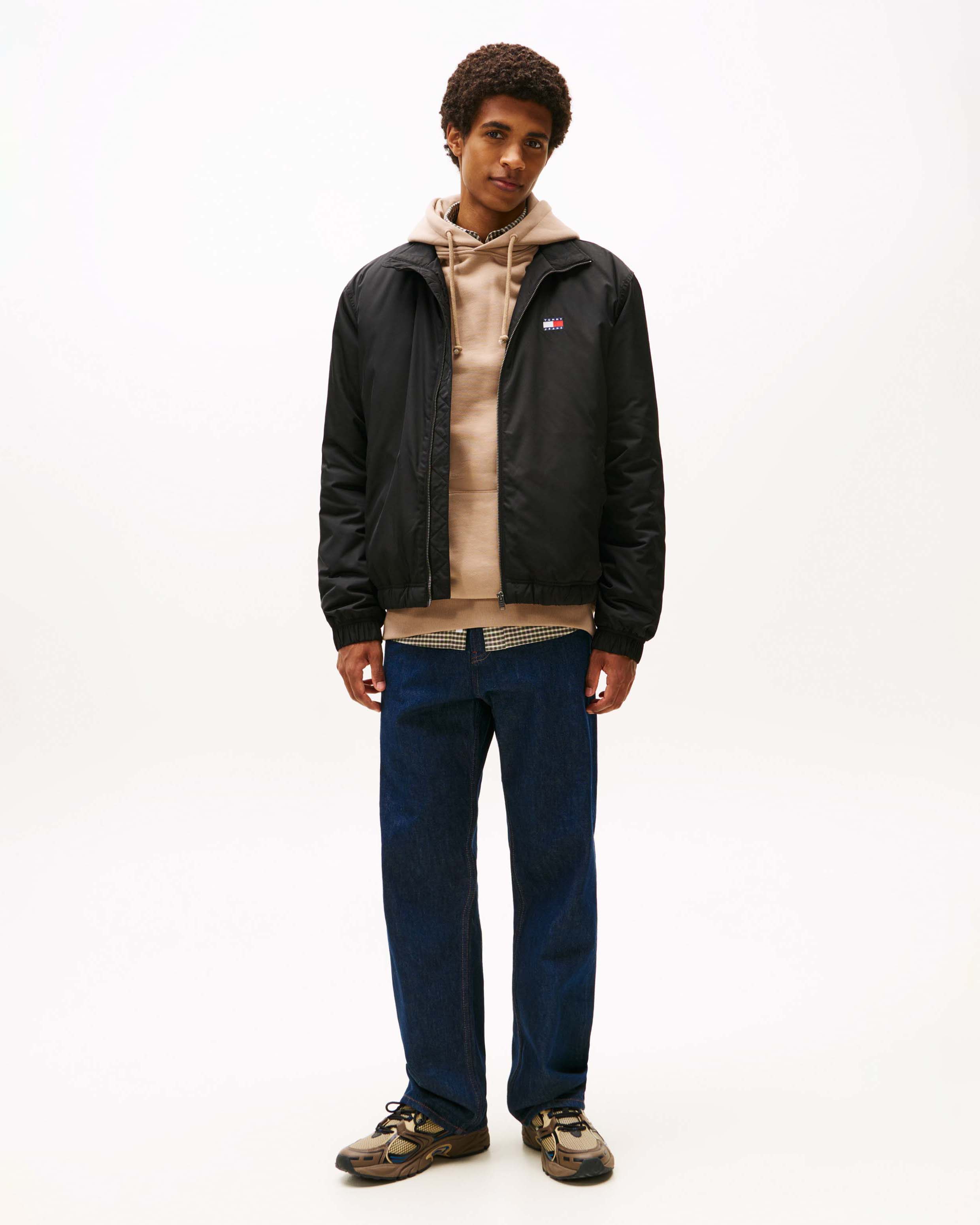 Giubbino imbottito Tommy Jeans nero in twill di nylon idrorepellente