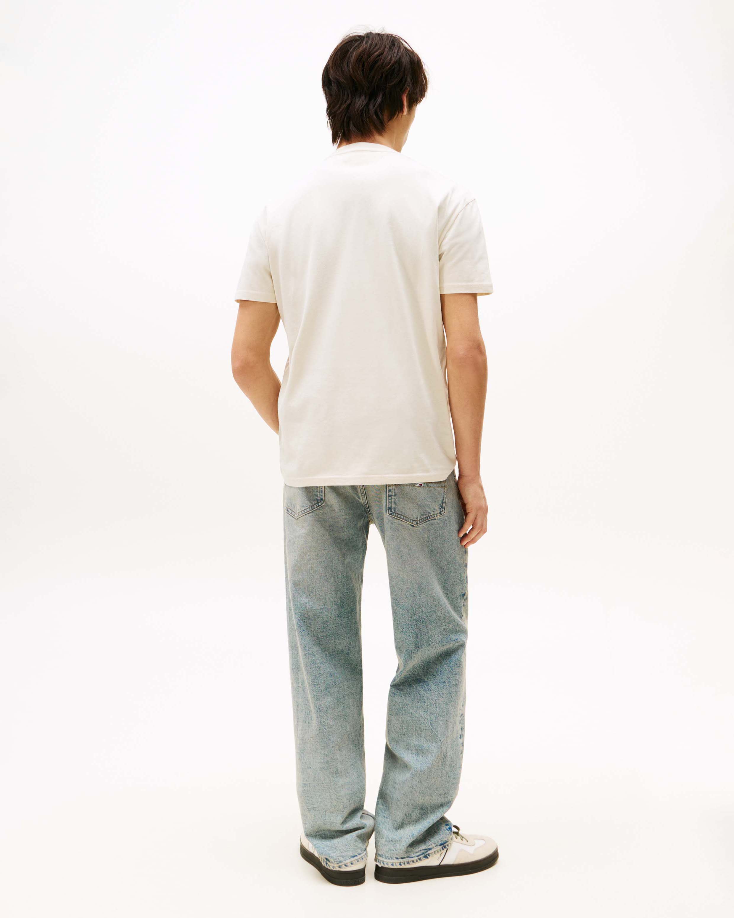 T-shirt mezza manica beige in puro cotone regular fit con scritta logo ricamata sul petto image