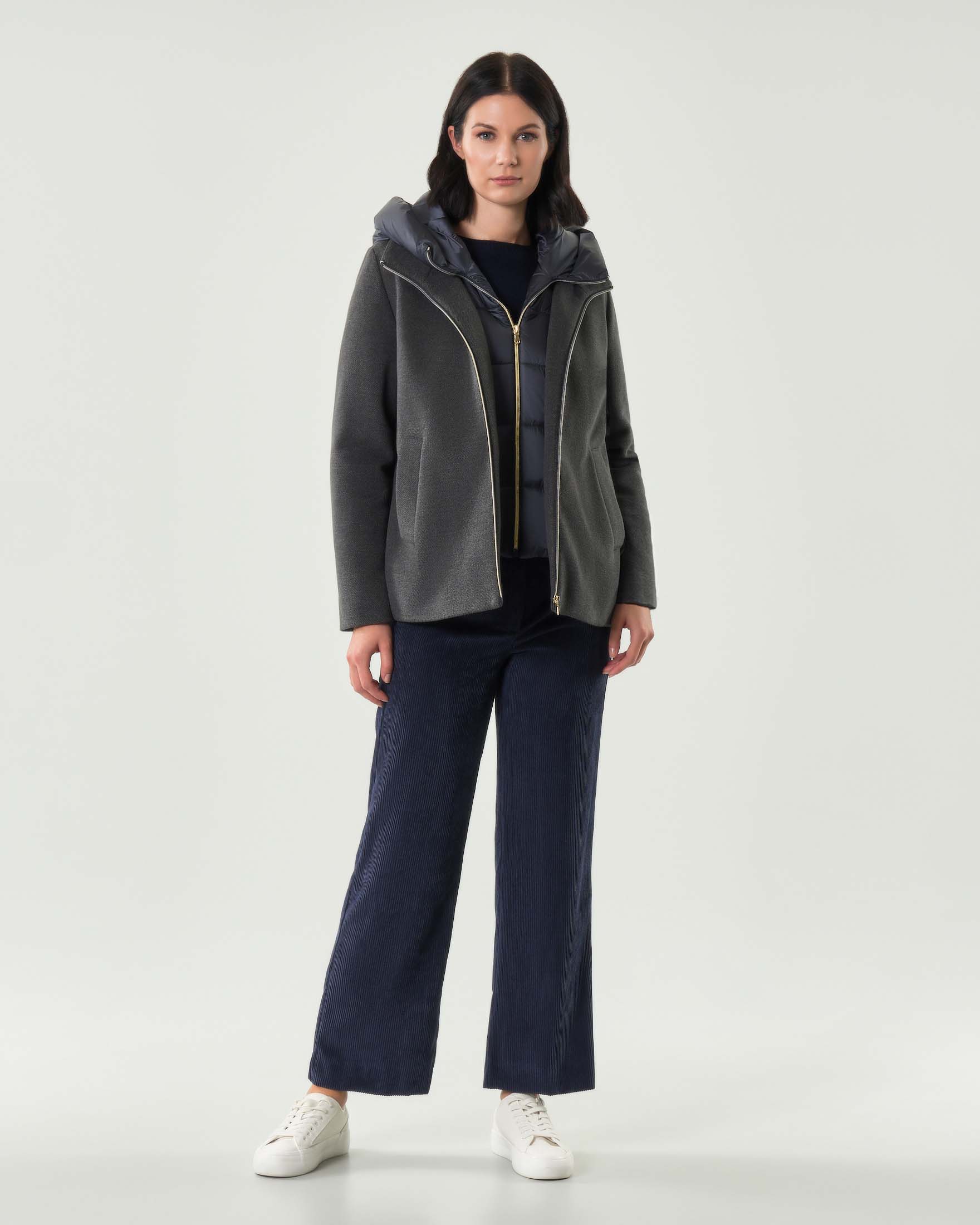 Cappottino grigio antracite Emme Marella in tessuto diagonale con pettorina e cappuccio imbottiti in nylon removibili