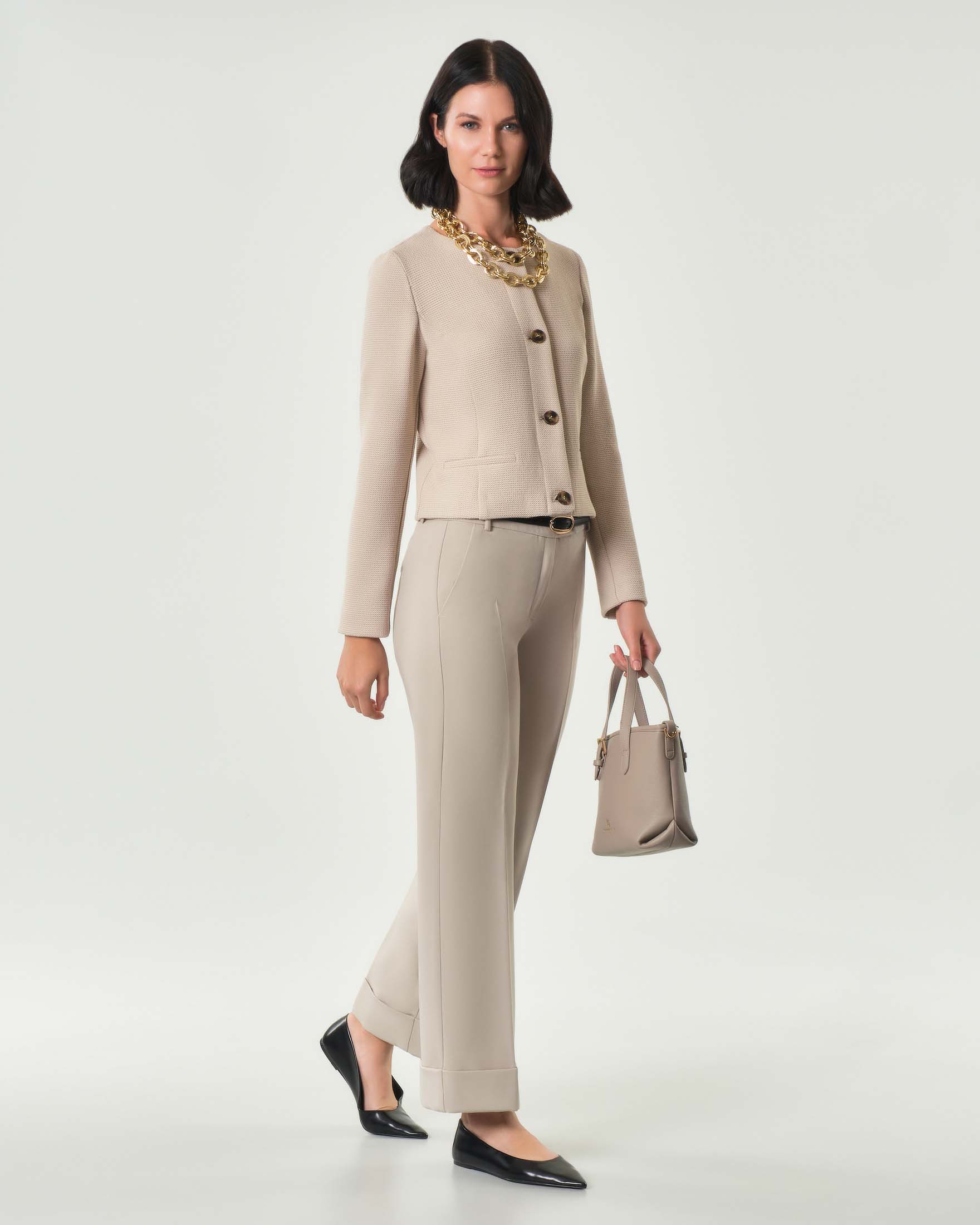 Pantaloni color sabbia Emme Marella in tessuto doppio stretch di misto viscosa dalla linea dritta con risvolto al fondo