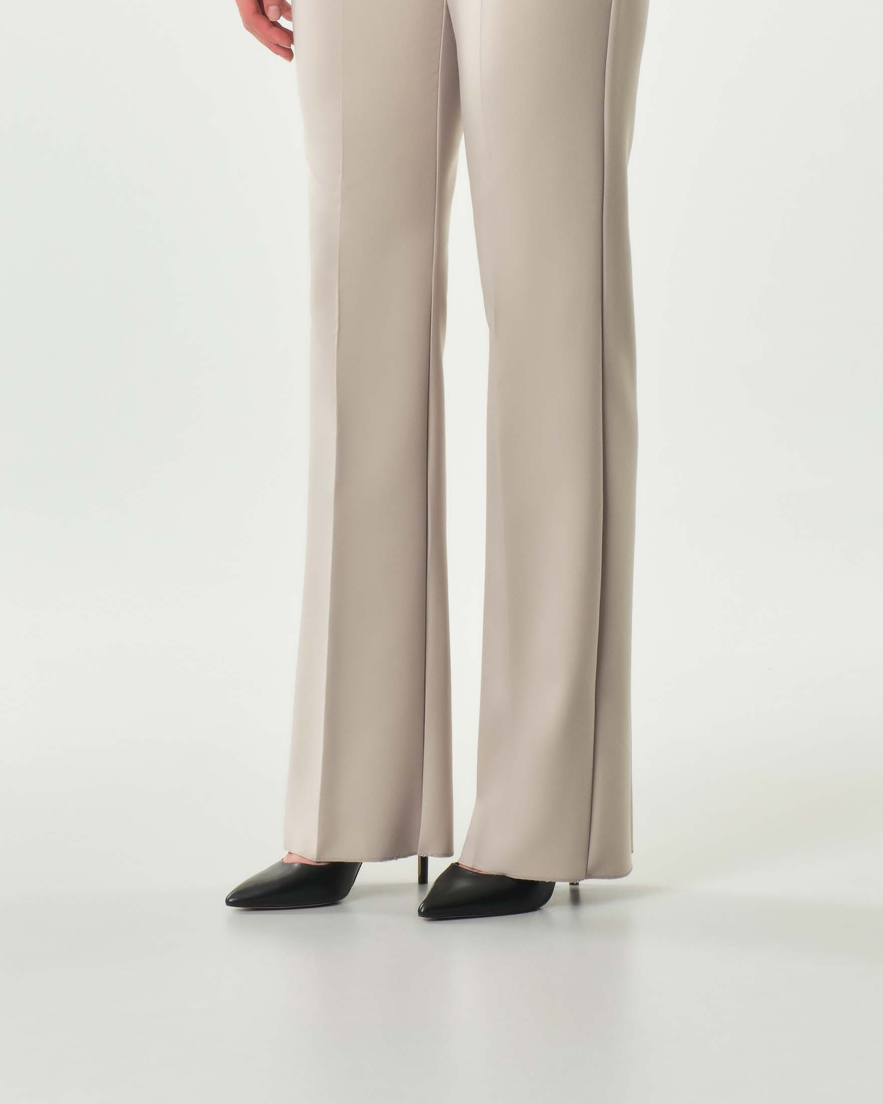 Pantaloni flare color sabbia Emme Marella in tessuto bistretch di misto viscosa