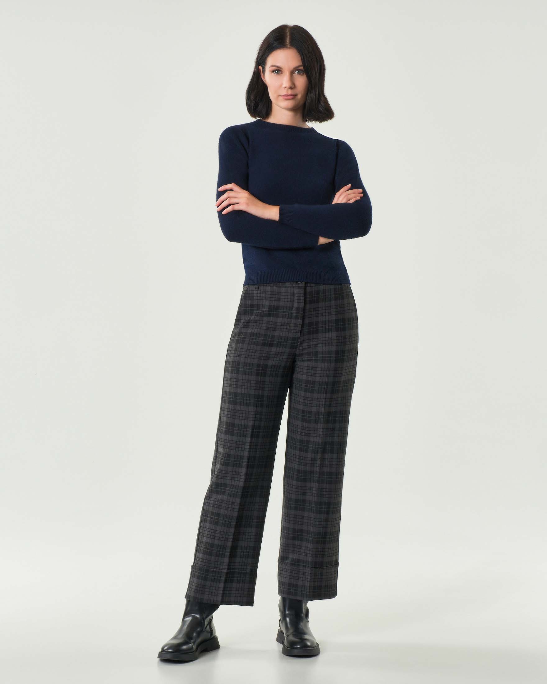Pantaloni alla caviglia Emme Marella a fantasia check nera e grigia con risvolto al fondo
