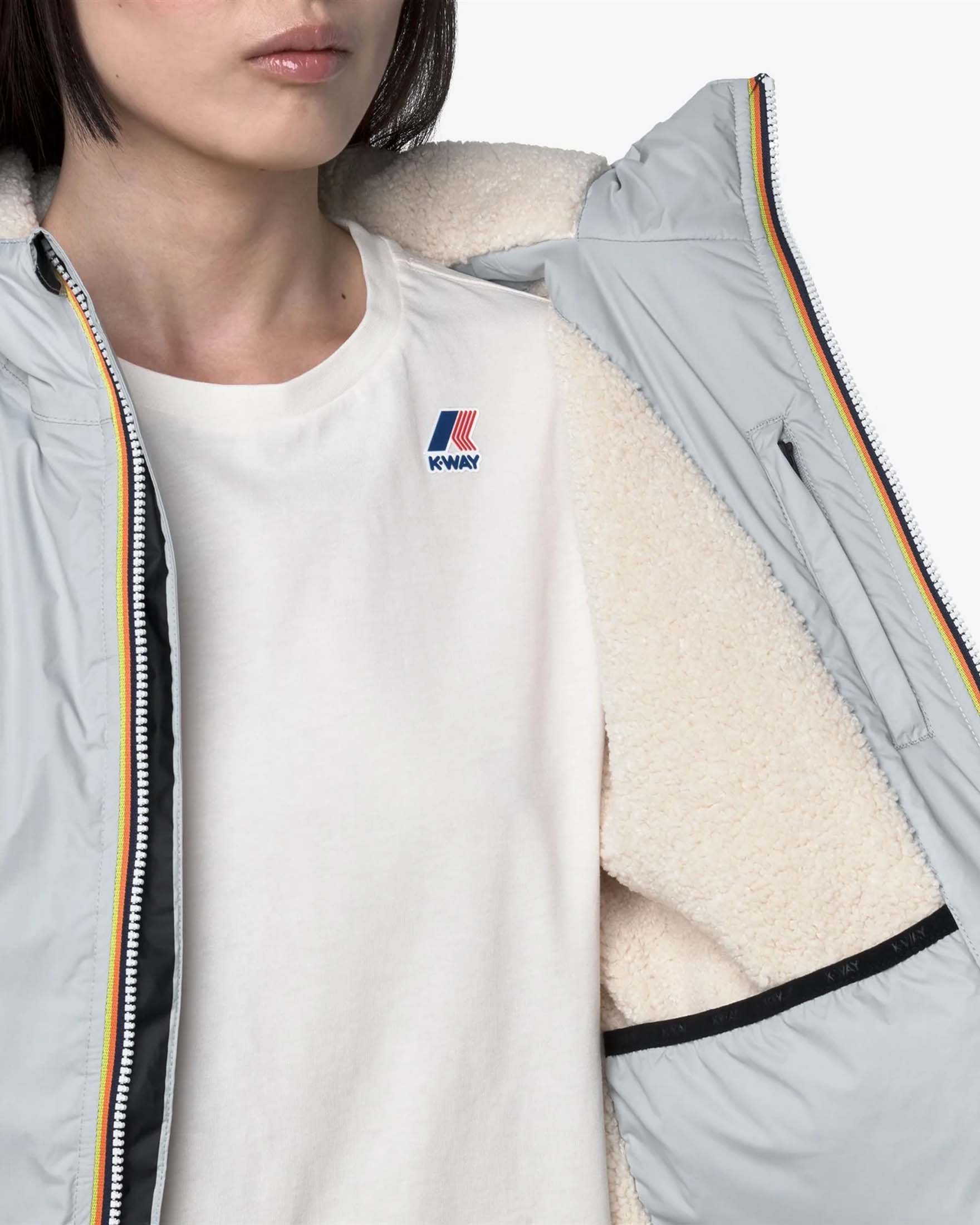 Giubbino K-Way Le Vrai 4.0 Albine Orsetto azzurro con inserto in tessuto effetto sherpa e cappuccio image