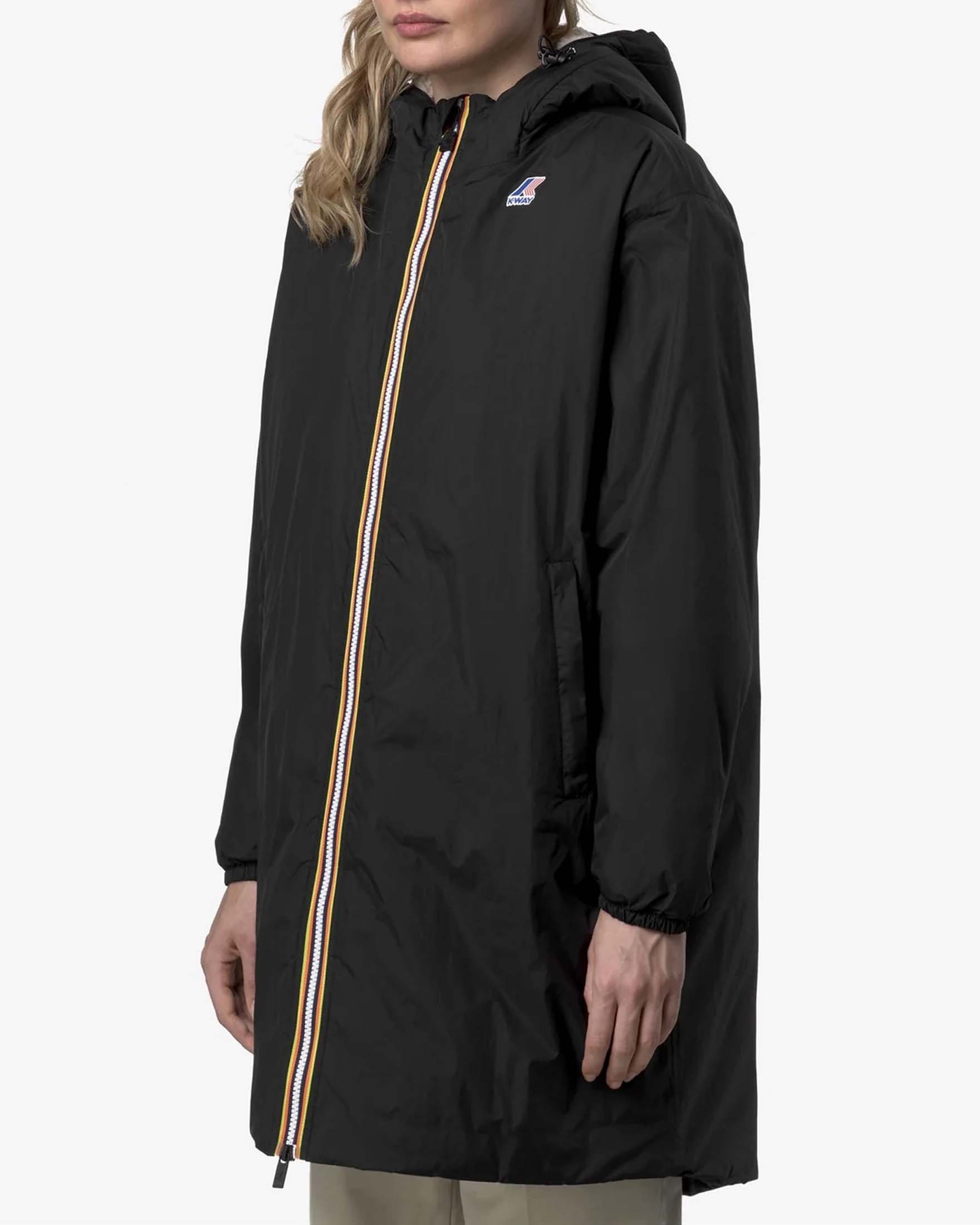 Giubbino lungo K-Way Le Vrai Effeil East nero in micro ripstop 4.0 con cappuccio image