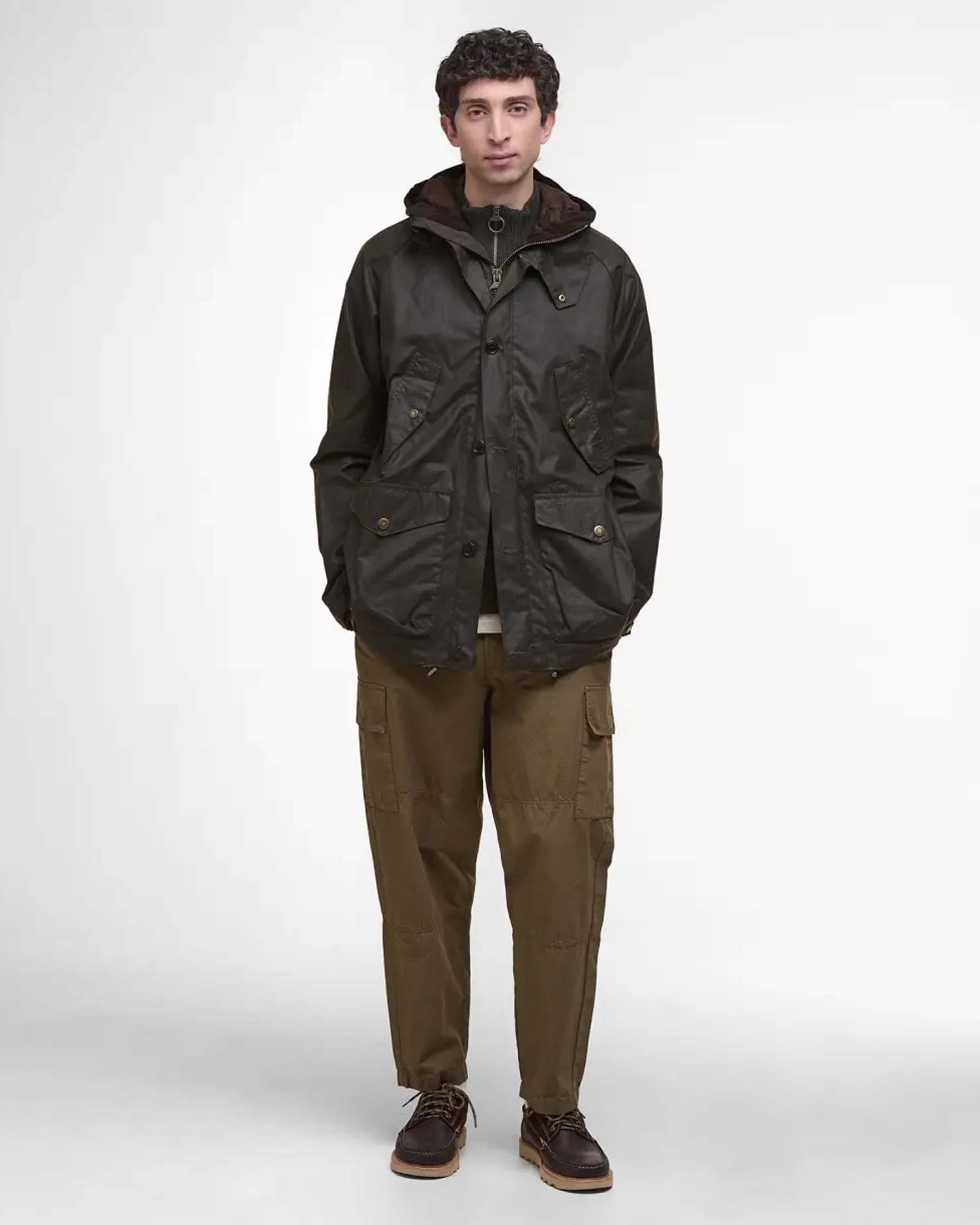 Parka Barbour Re-Engineered Endurance Mountain in cotone cerato verde militare