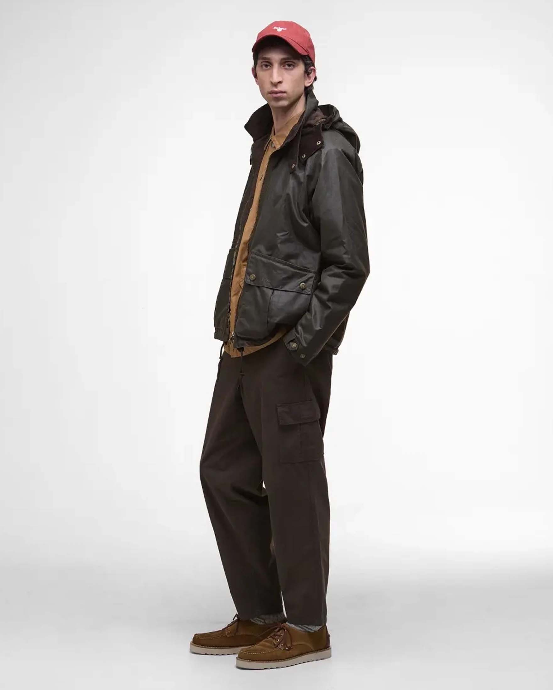 Giacca Barbour Re-Engineered Bardon Spey in cotone cerato verde militare con cappuccio staccabile