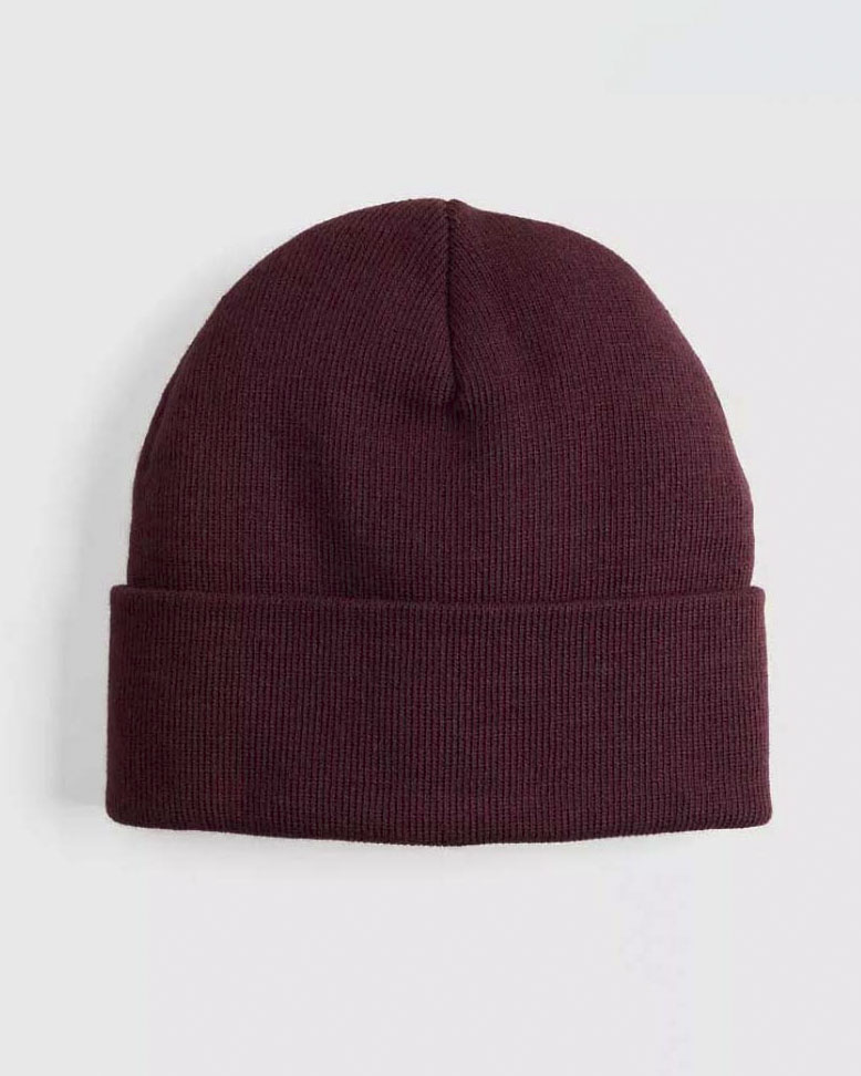 Berretto Levi's bordeaux con risvolto e piccolo flag rosso porta logo image