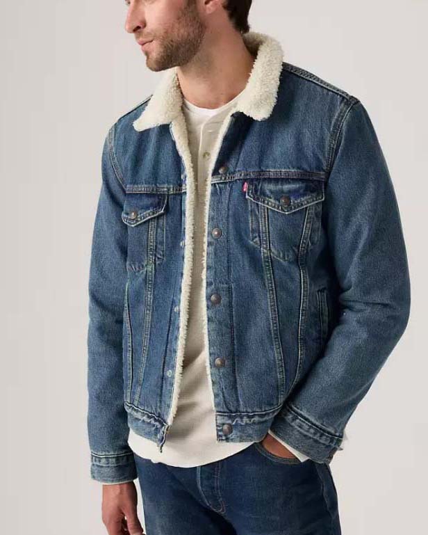 Giacca trucker Levi's in denim con fodera in sherpa
