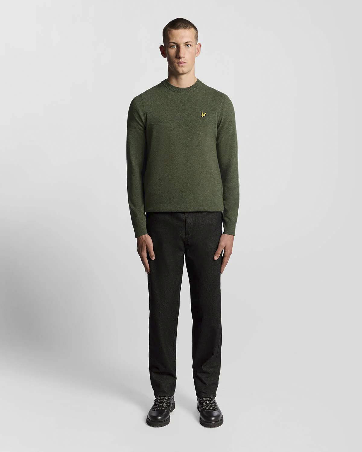 Maglione girocollo Lyle & Scott verde militare in lambswool di lana