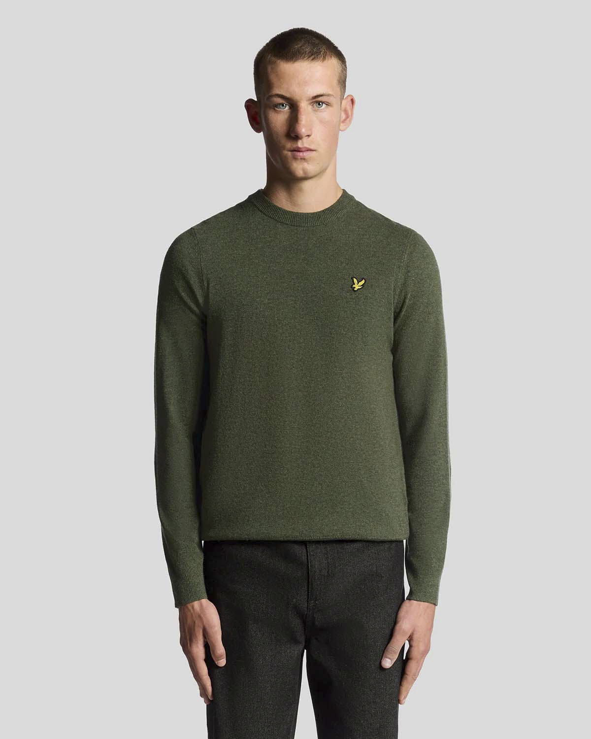 Maglione girocollo Lyle & Scott verde militare in lambswool di lana image
