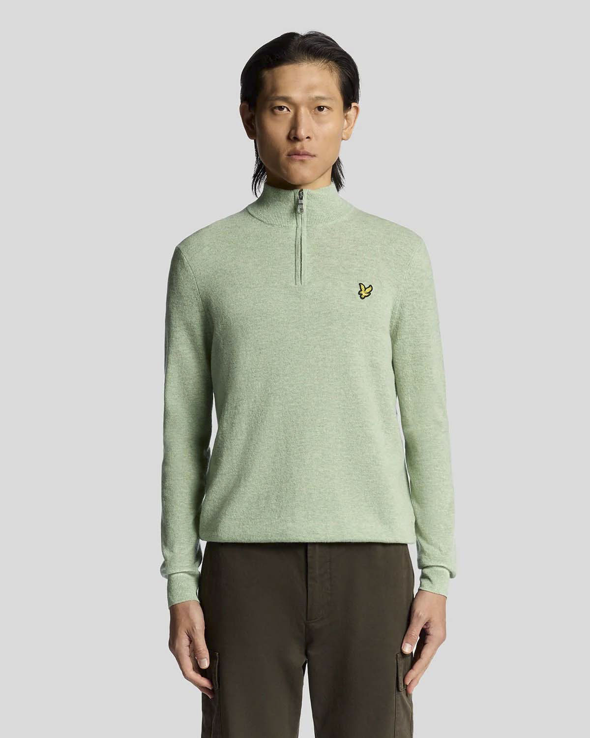 Maglione Lyle & Scott verde menta in lambswool di lana con apertura a mezza zip image